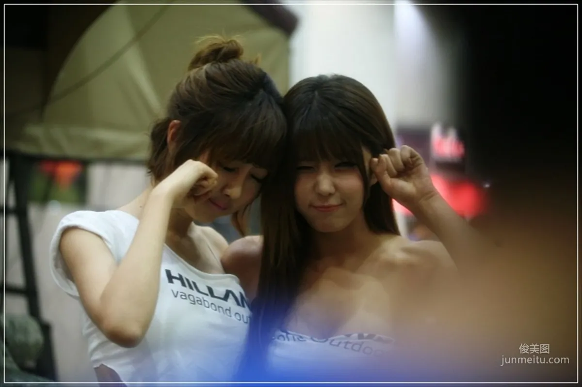 Heo Yun Mi, Sexy White Shirt Denim Shorts Street Car Show [Korean Booth Beauty] Photo Pictures photo 80