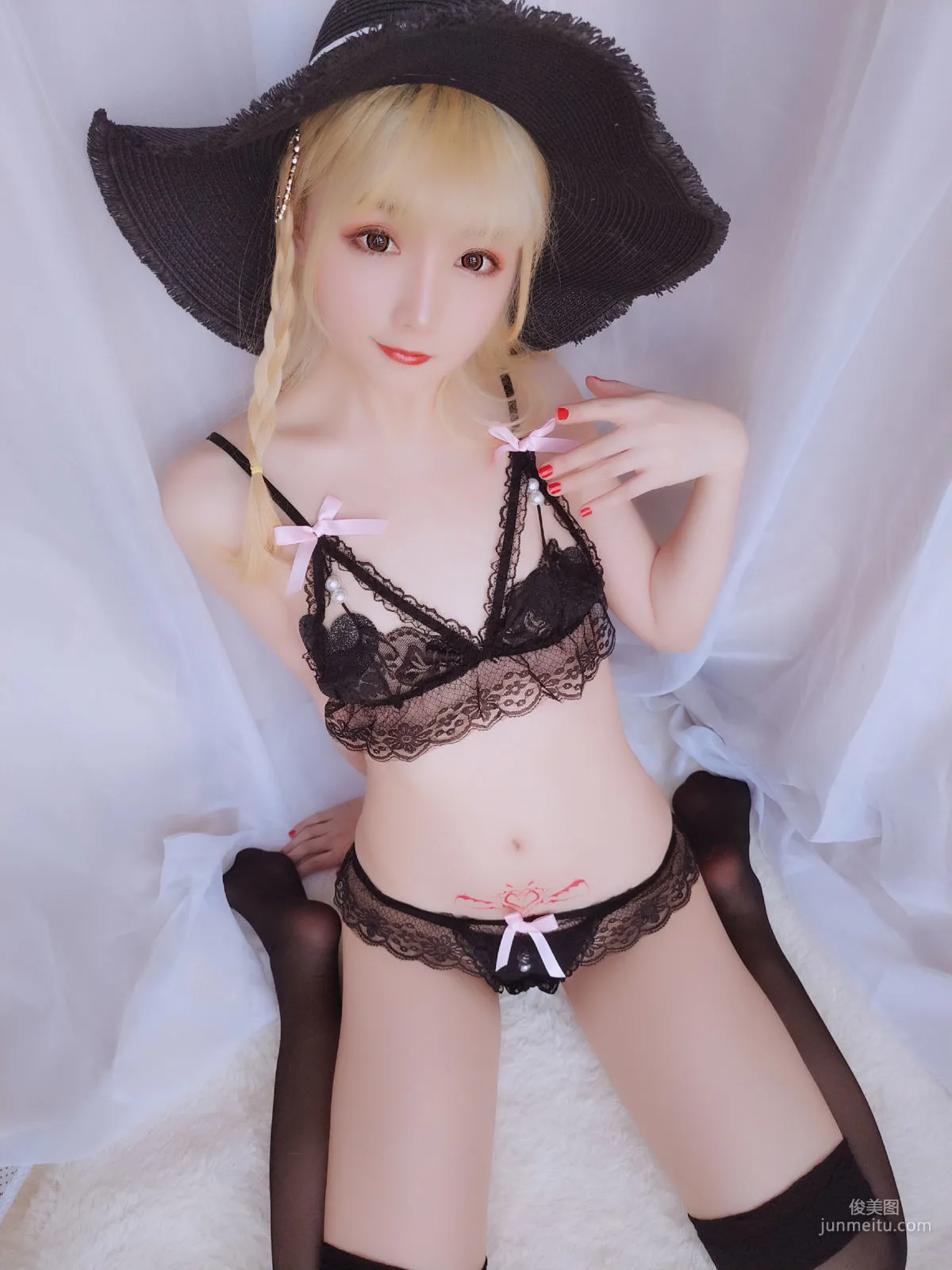 Coser Girl Xingzhi Chichi, Happy Holiday Pack [Cosplay] Photo Set photo 38