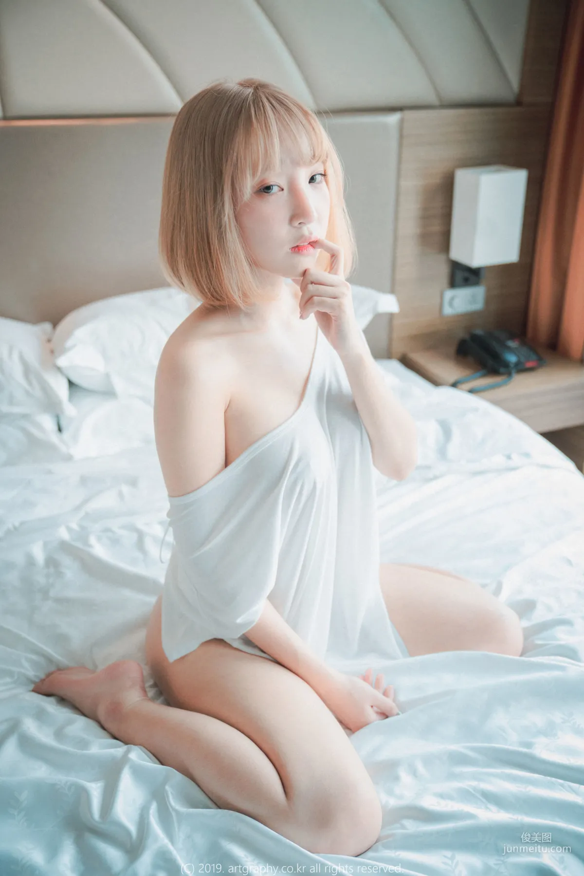 Big-Bust Jiang Renqing, Thong + T-Shirt + Fishnet Stockings Bunny Girl [ARTGRAVIA] Photo Set photo 8