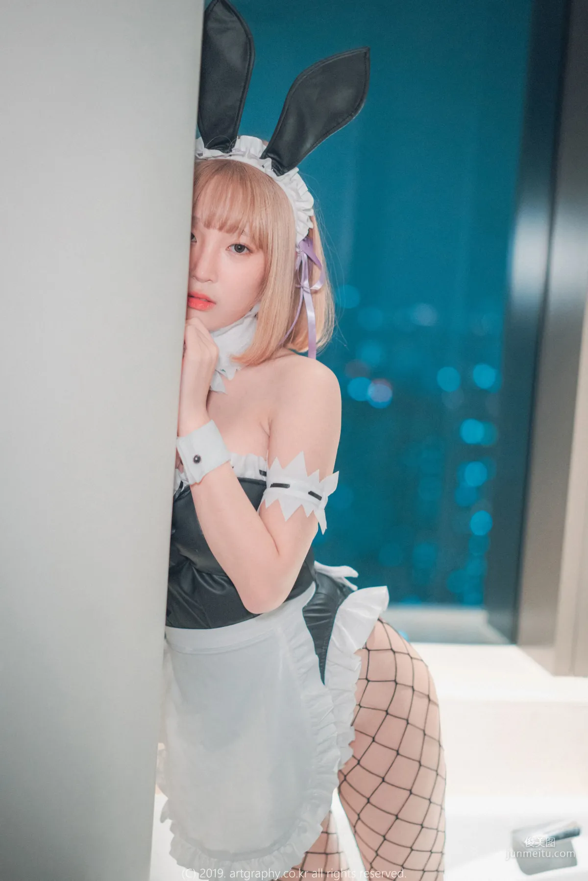 Big-Bust Jiang Renqing, Thong + T-Shirt + Fishnet Stockings Bunny Girl [ARTGRAVIA] Photo Set photo 34