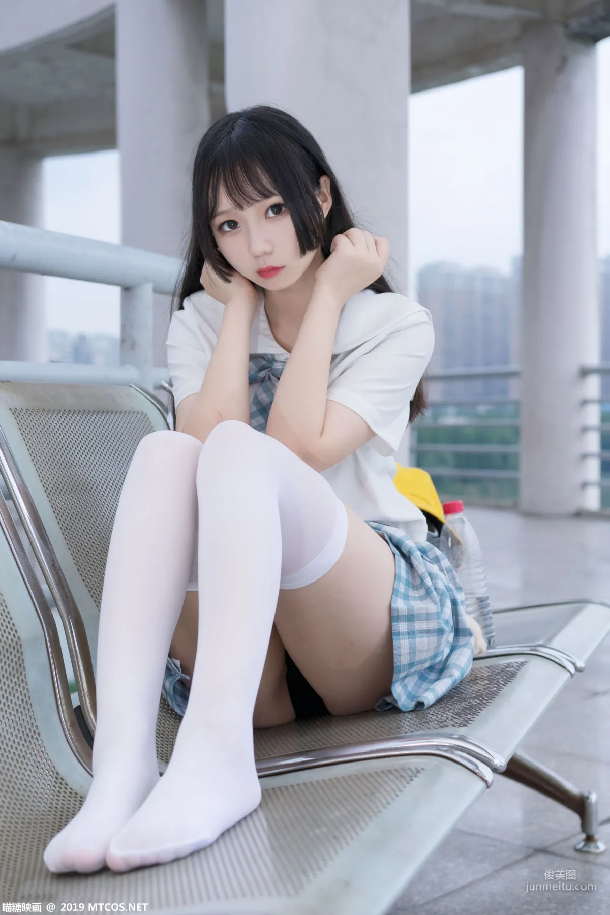 《白丝格子裙少女》 [喵糖映画] VOL.015 写真集28
