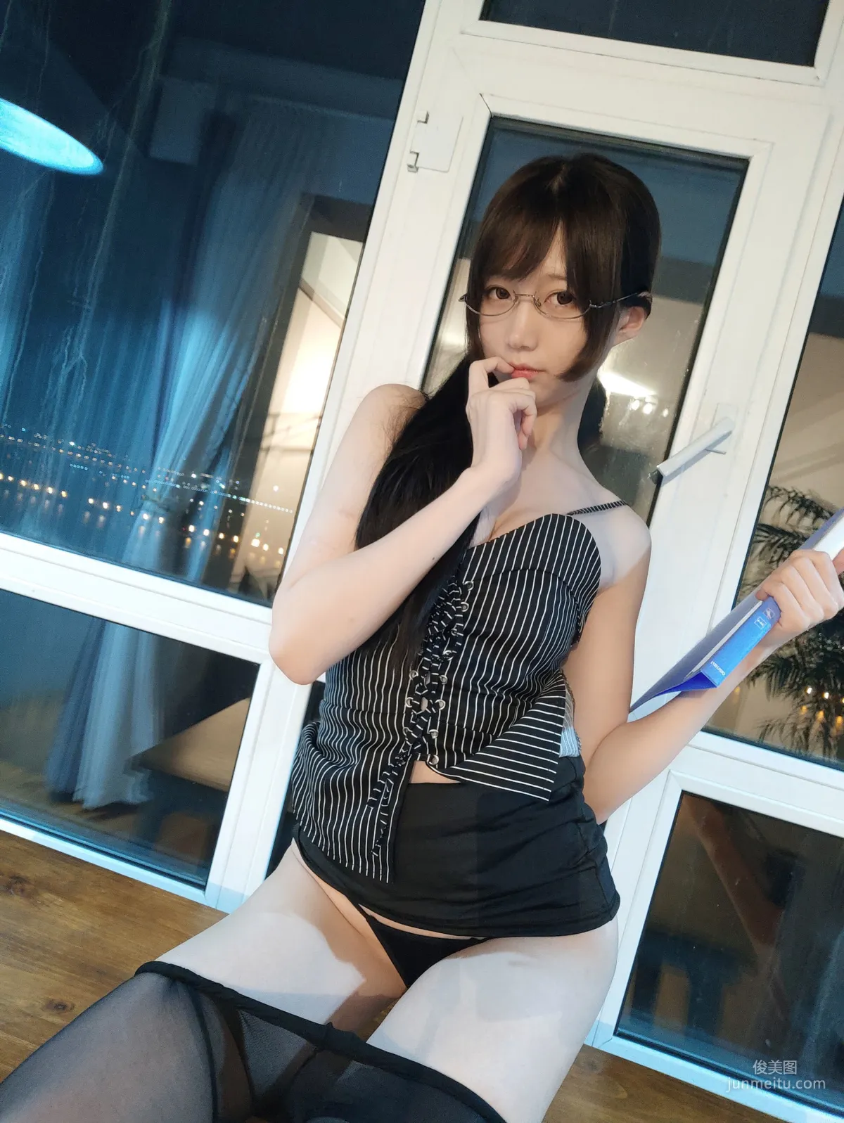 NAGISA Mo Wumiao, Self-Shoot Series Exclusive Secretary, [Cosplay Beauty] Photo Set photo 31