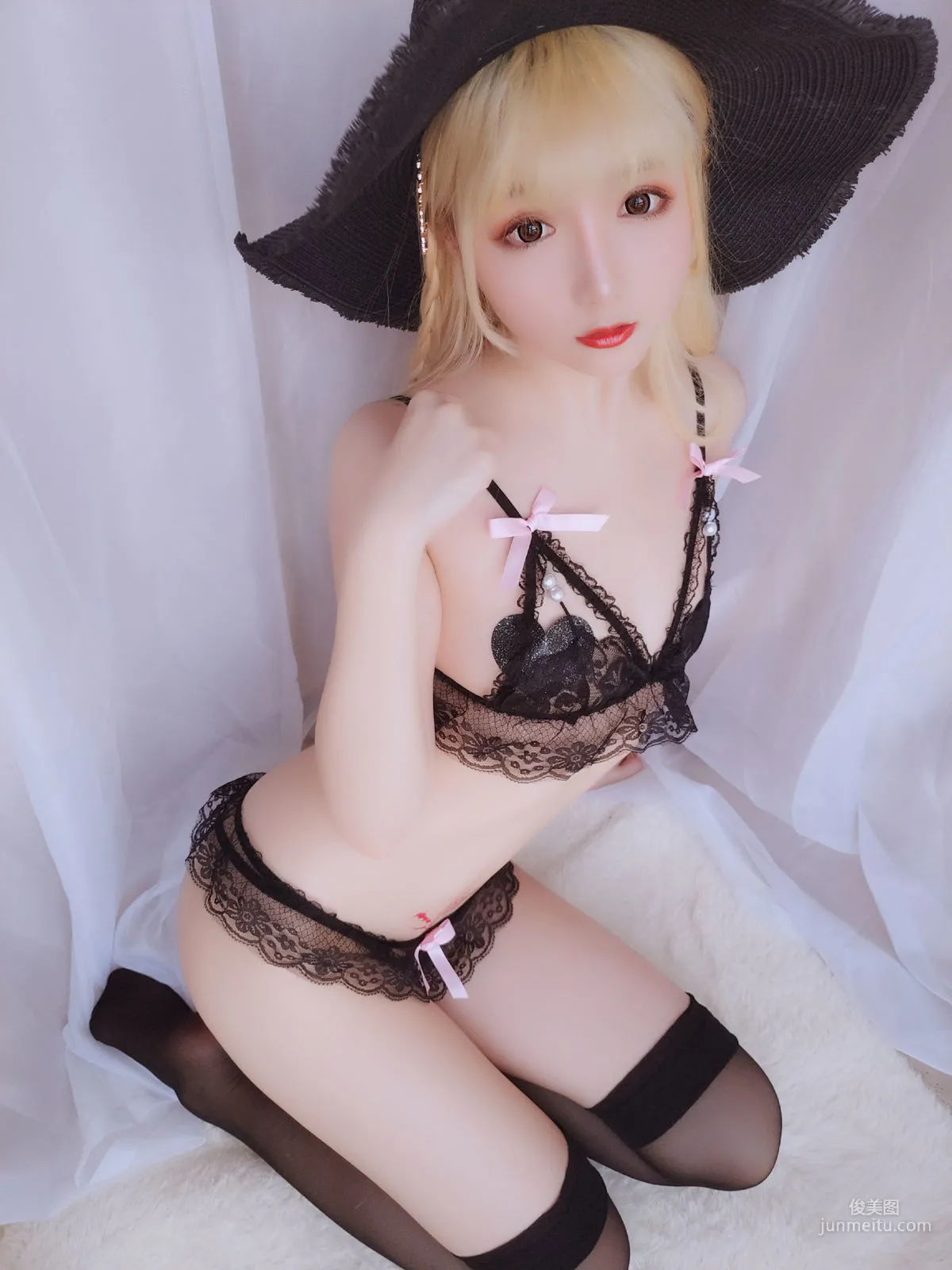 Coser Girl Xingzhi Chichi, Happy Holiday Pack [Cosplay] Photo Set photo 33