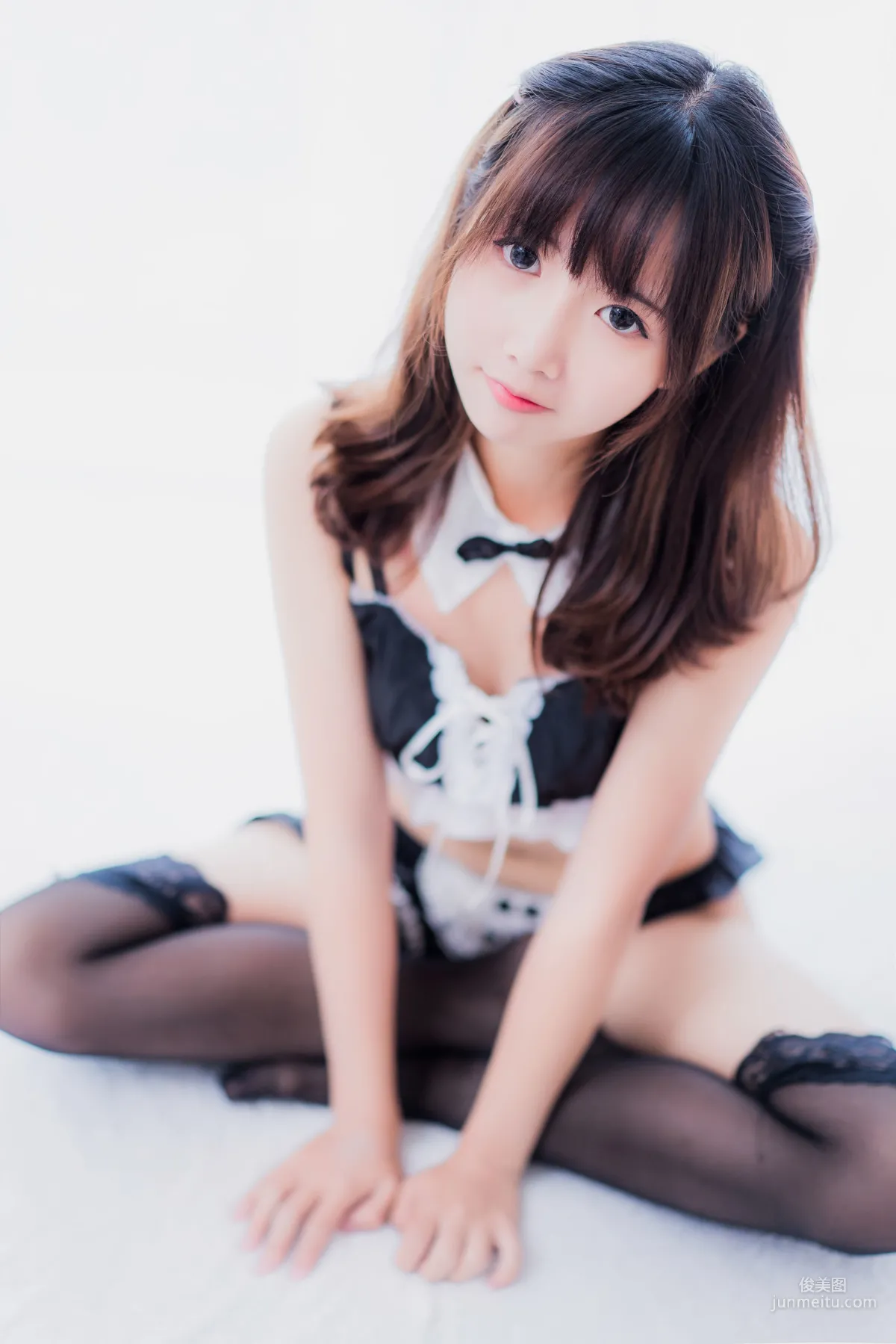 Mianbing Xianer 《Black Stockings Maid Private Shoot》 [Welfare COSPLAY] Photo Set photo 7