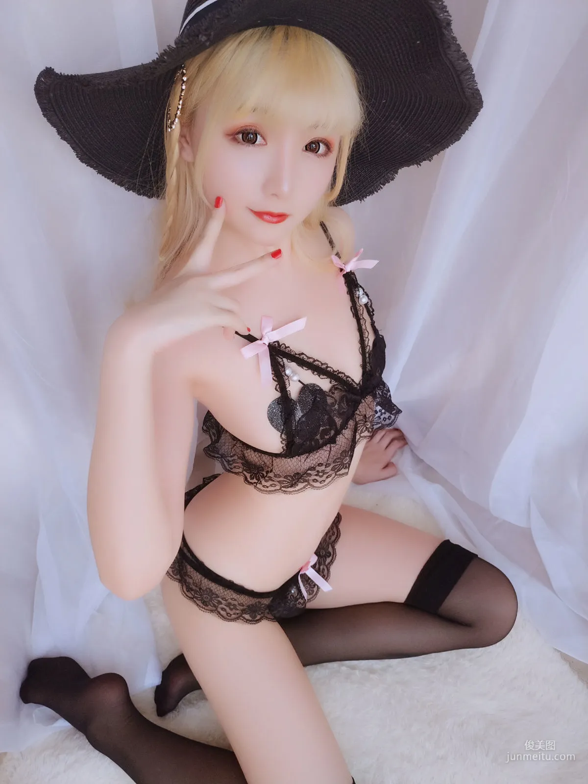 Coser Girl Xingzhi Chichi, Happy Holiday Pack [Cosplay] Photo Set photo 35