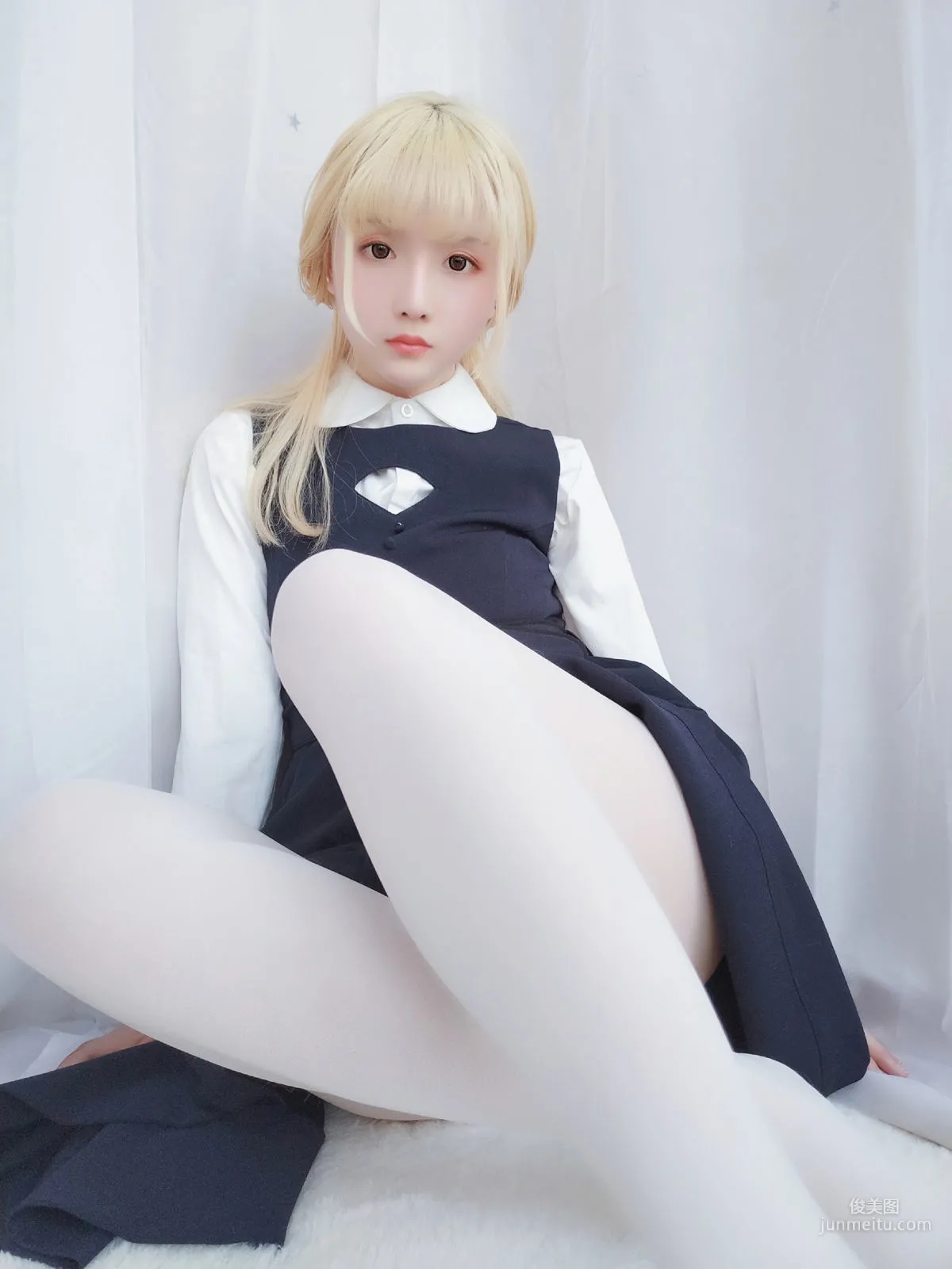 Coser Girl Xingzhi Chichi, Happy Holiday Pack [Cosplay] Photo Set photo 48