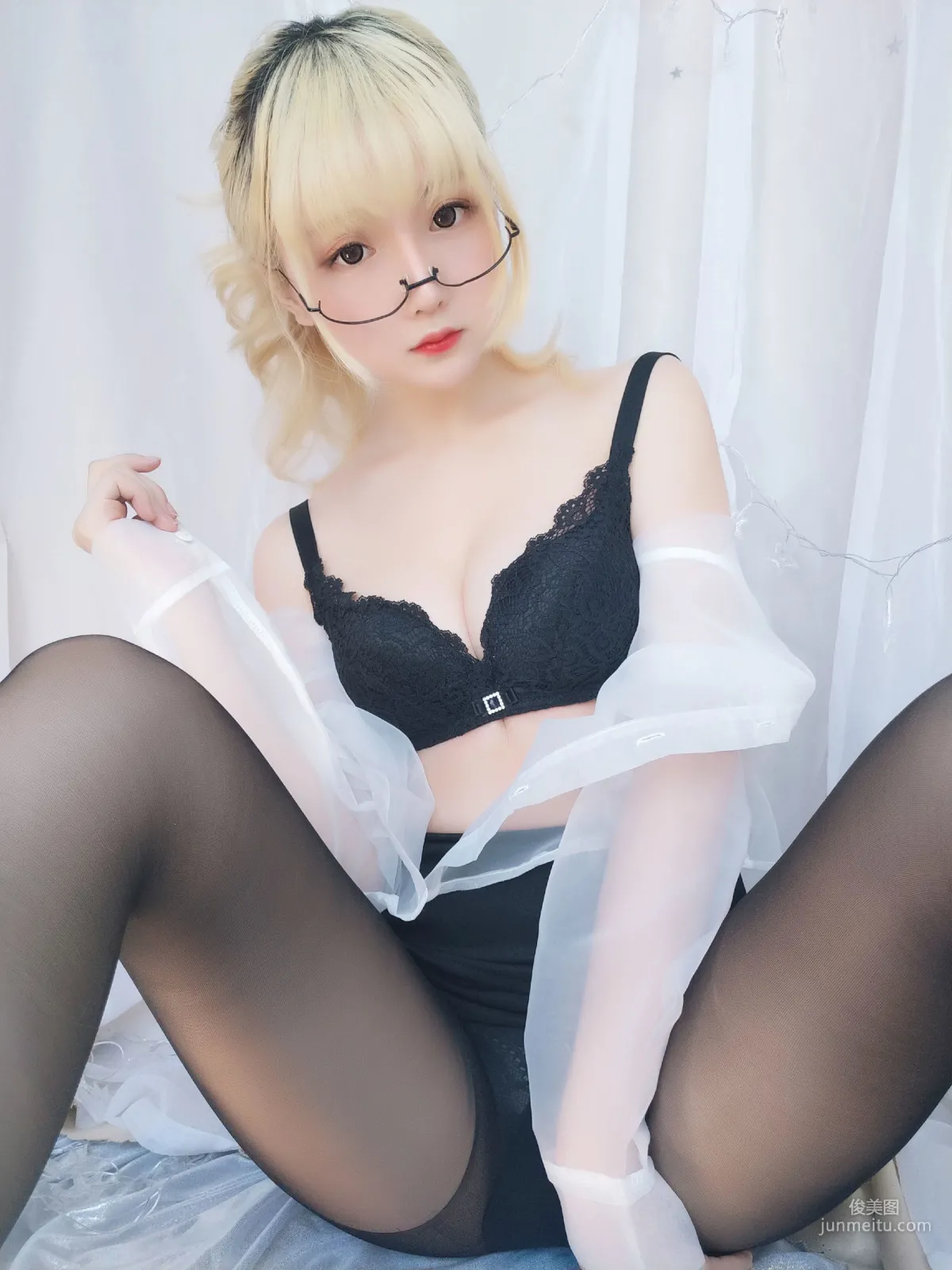 星之遲遲 《今晚加班包》 [福利COSPLAY] 寫真集 25