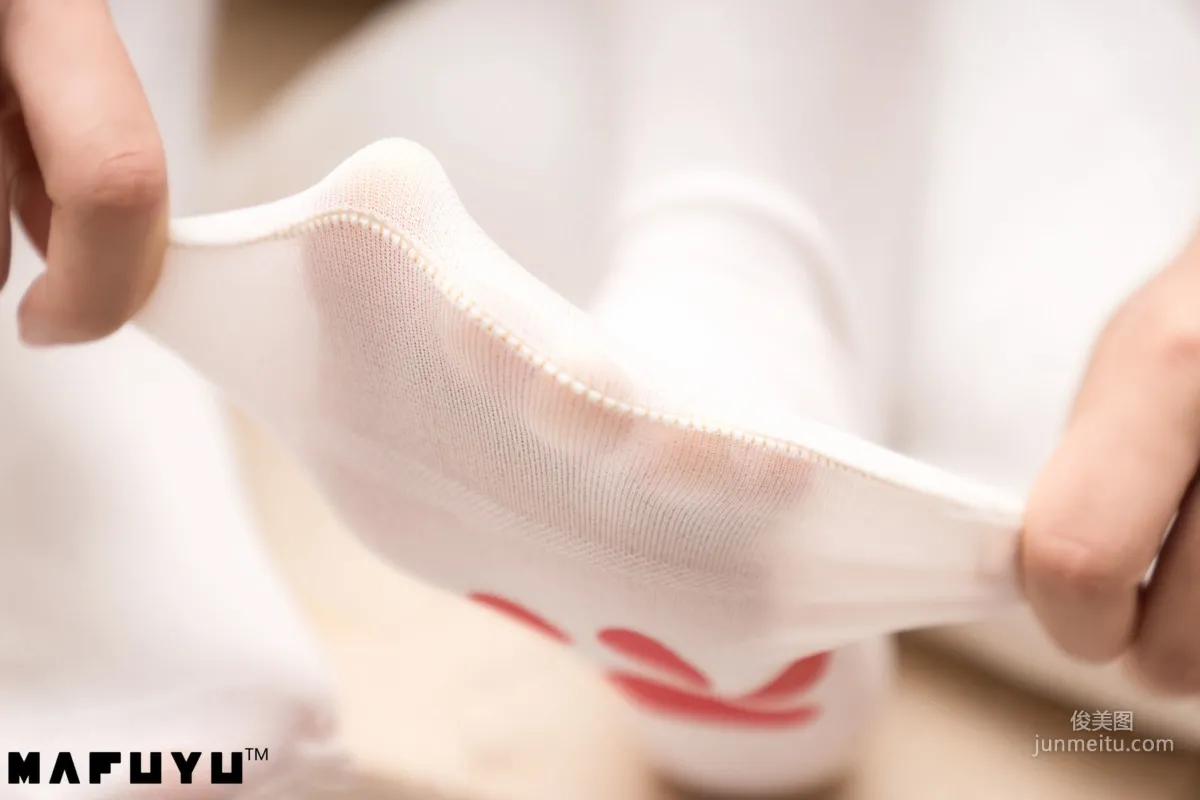 Shenle Banzhen Dong "Cat Claw White Stockings Series" [COSPLAY Beauty] Photo Set photo 9