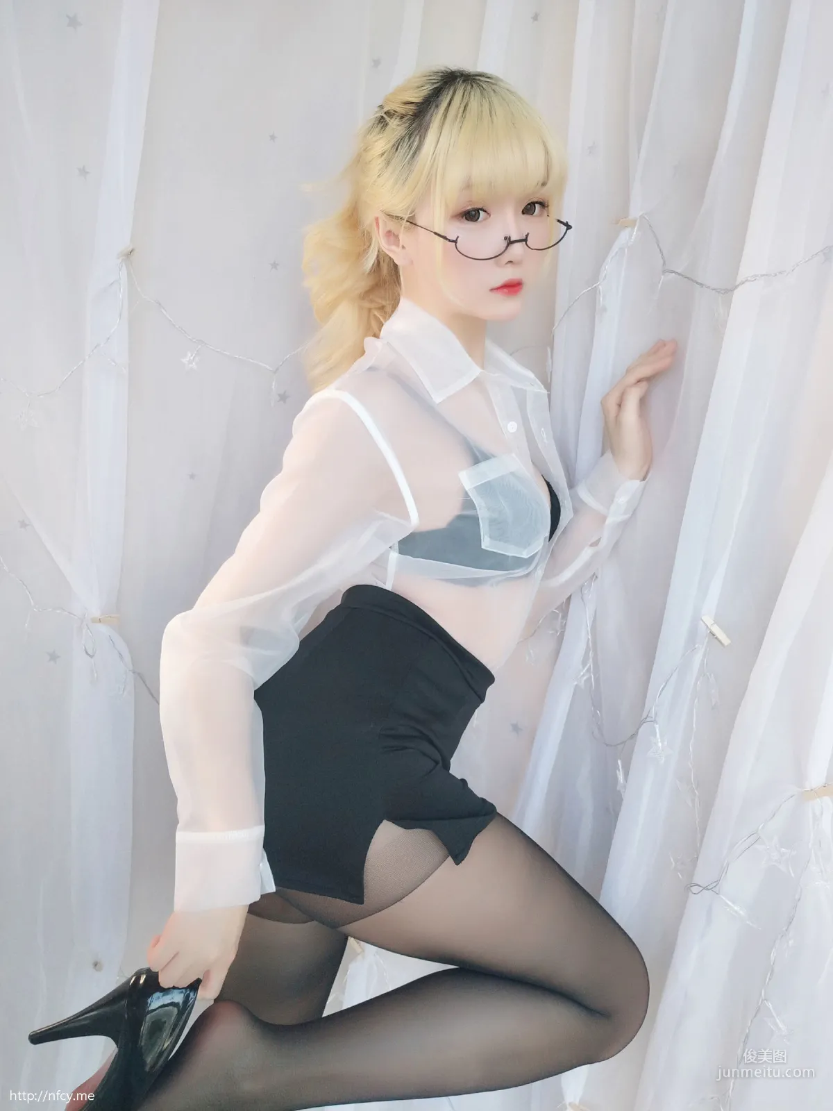 星之遲遲 《今晚加班包》 [福利COSPLAY] 寫真集 13