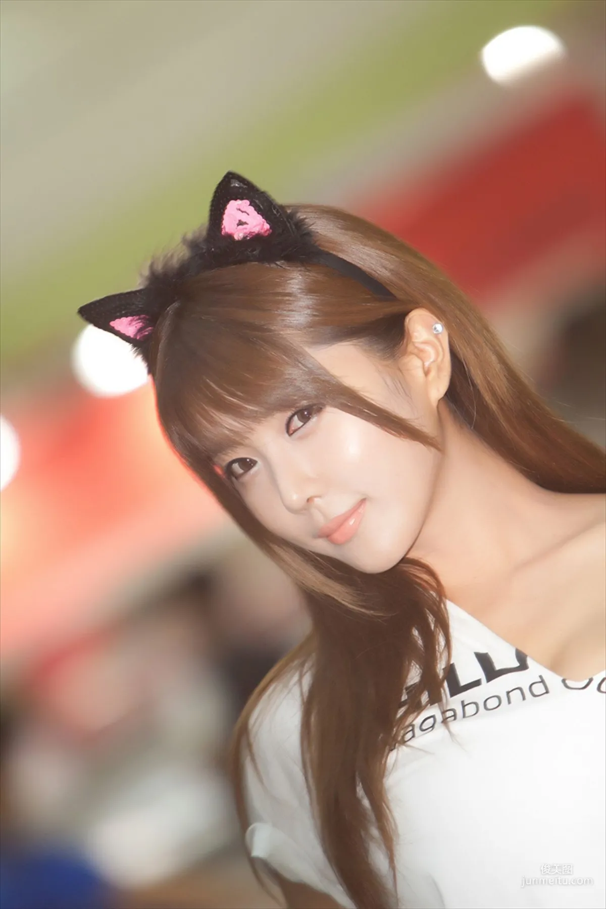Heo Yun Mi, Sexy White Shirt Denim Shorts Street Car Show [Korean Booth Beauty] Photo Pictures photo 44