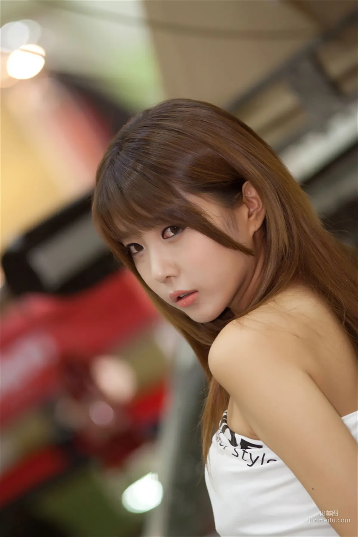 Heo Yun Mi, Sexy White Shirt Denim Shorts Street Car Show [Korean Booth Beauty] Photo Pictures photo 85