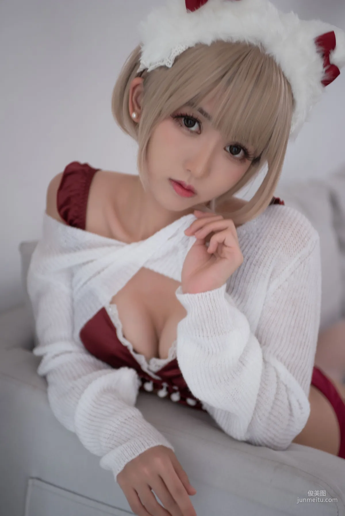 鳗鱼霏儿《兽耳+圣诞白网袜》 [COSPLAY美女] 写真集10