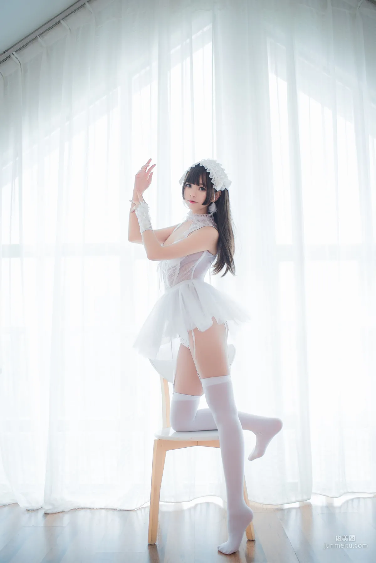 Xiaoye Meizi w 'White Gauze Skirt + Rem Nurse + Rem Bunny Girl' [Web Idols] Photo Set photo 5