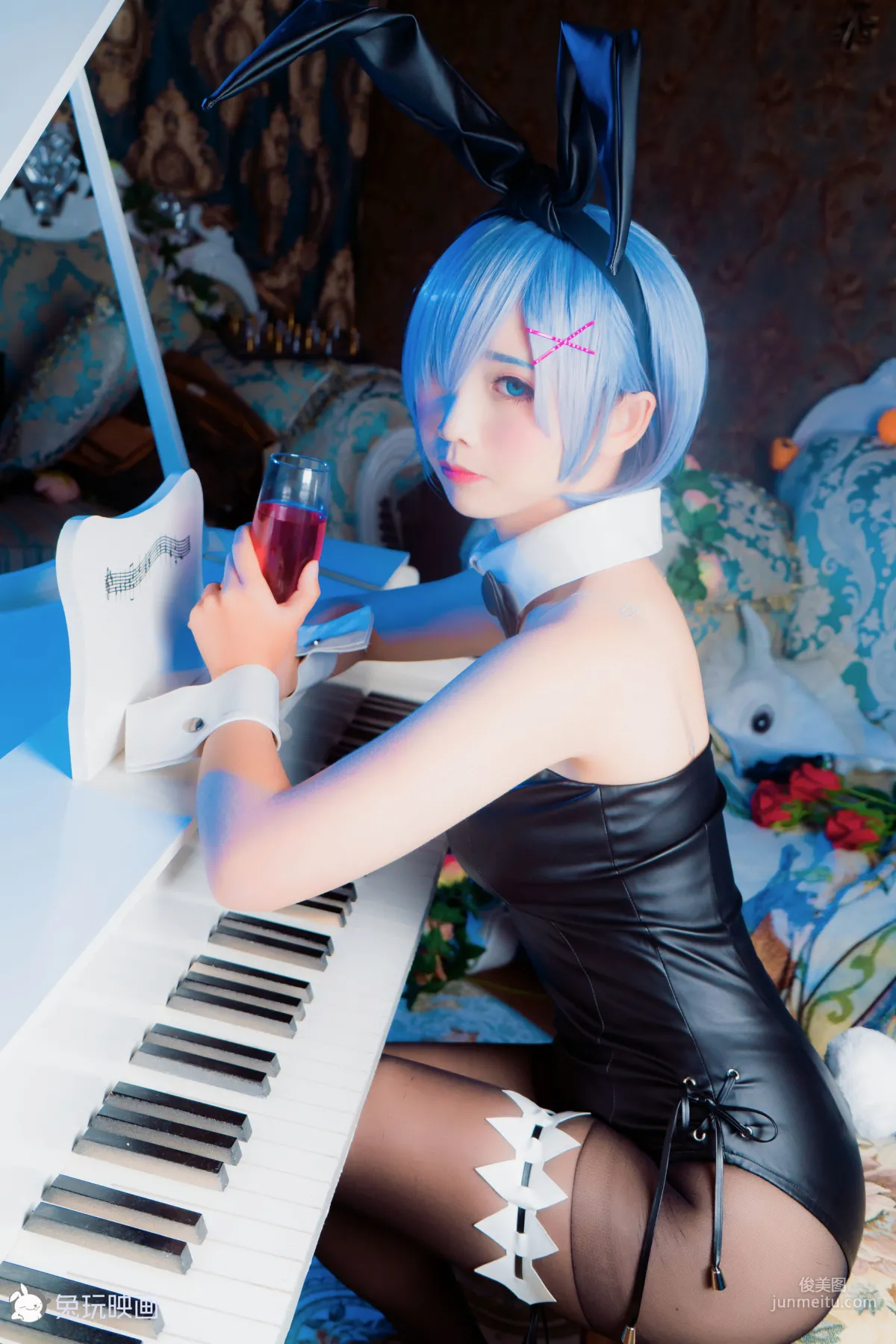 面饼仙儿《兔女郎》 [福利COSPLAY] 写真集23