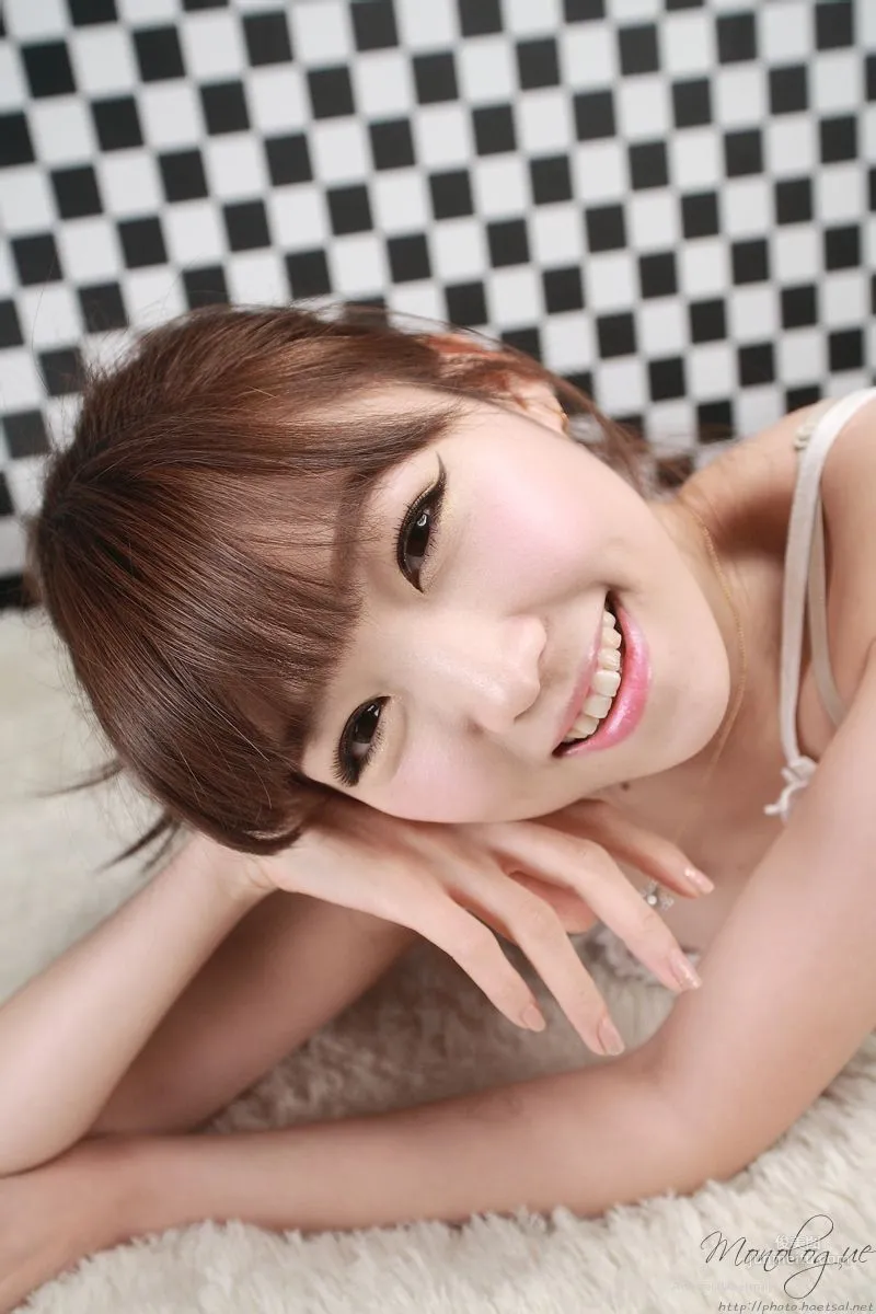 李恩慧《白色吊带睡裙》[韩国女神] 写真集49