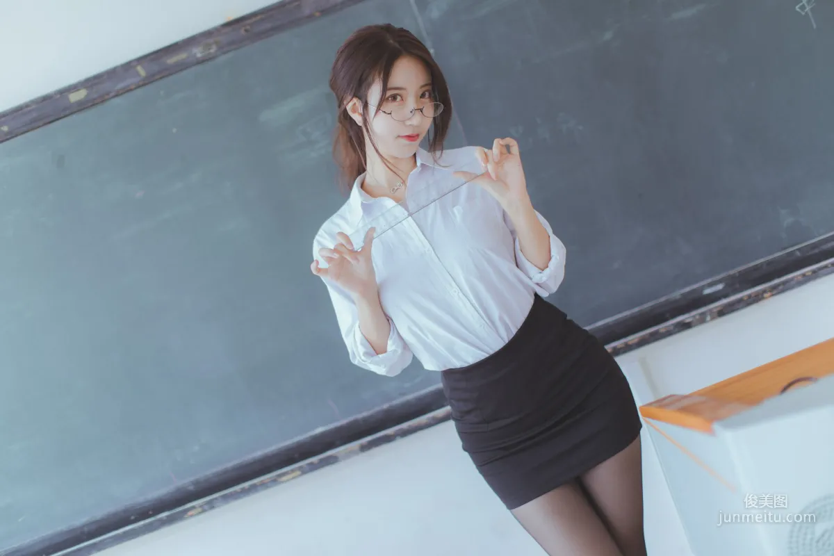 COSER黑川《黑丝教师》  [COSPLAY福利] 写真集29