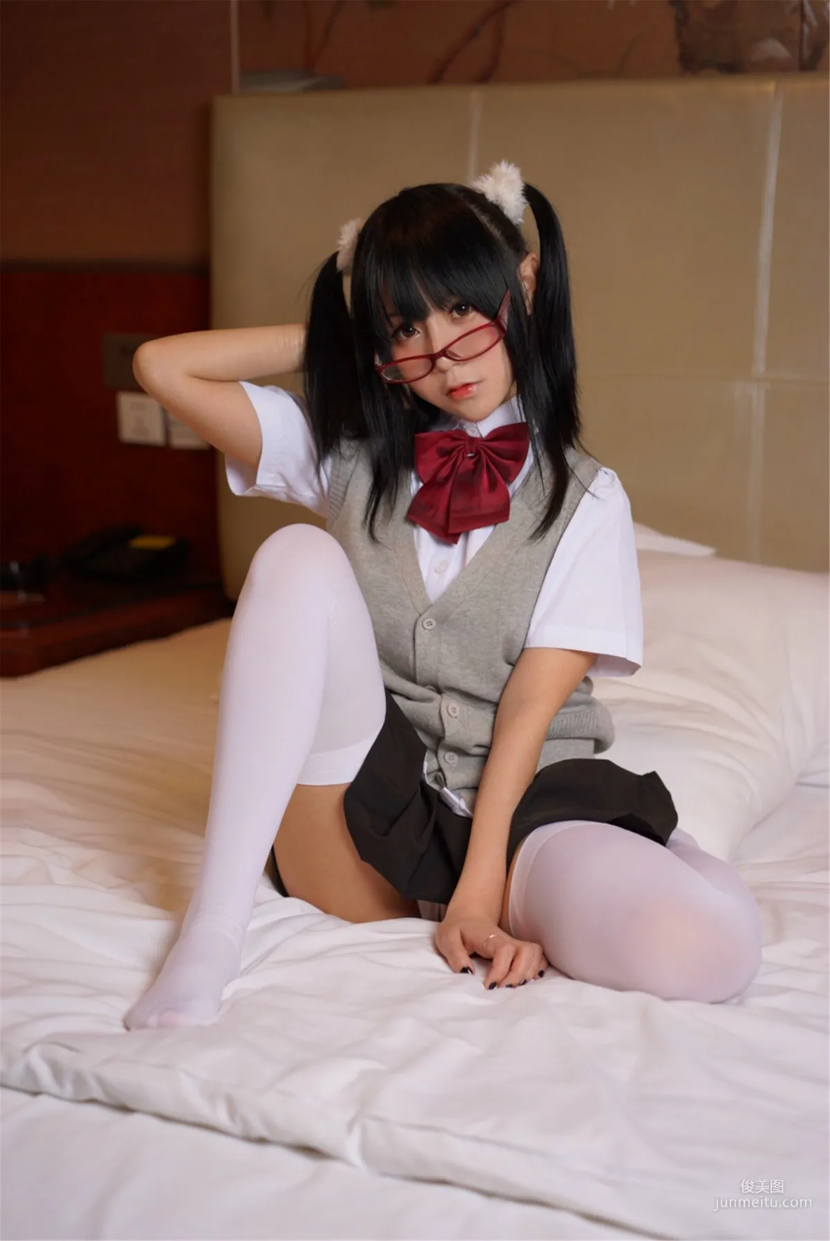 COSER Baiyin 81 & Yao Yaole, Sisters Silk Seduction [Cosplay Bonus] Photo Set photo 23