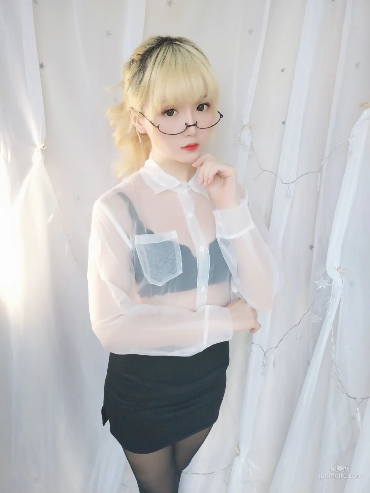 星之迟迟 《今晚加班包》 [福利COSPLAY] 写真集3