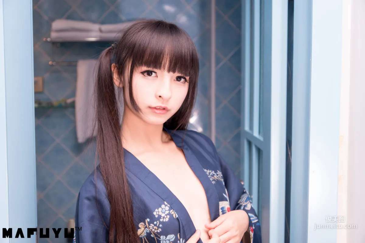 神楽坂真冬《藍白條紋系列》 [COSPLAY少女] 寫真集 55