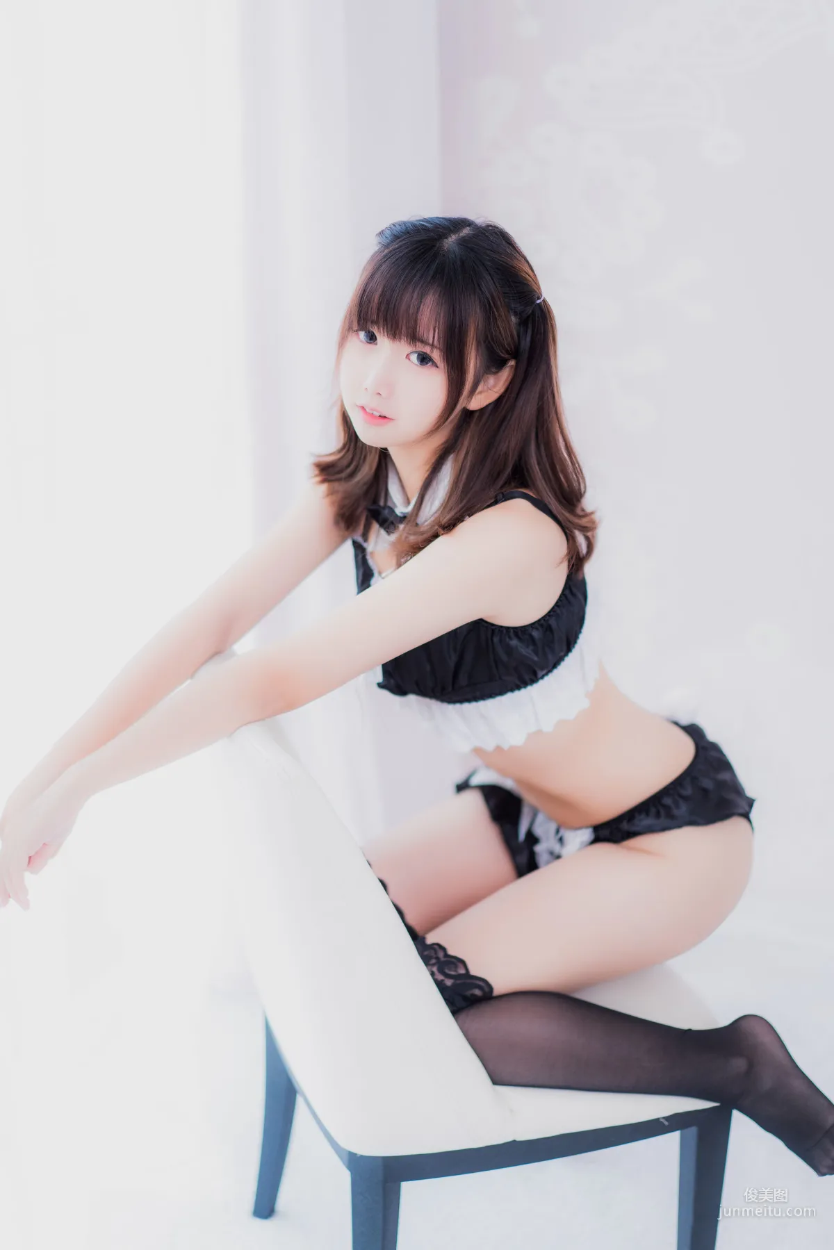 面餅仙兒《黑絲女仆私房》 [福利COSPLAY] 寫真集 13