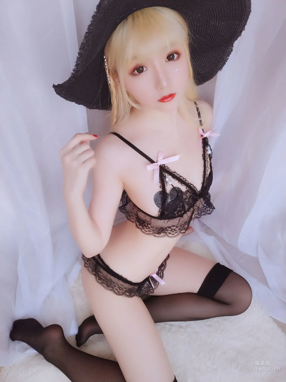 Coser Girl Xingzhi Chichi, Happy Holiday Pack [Cosplay] Photo Set photo 34
