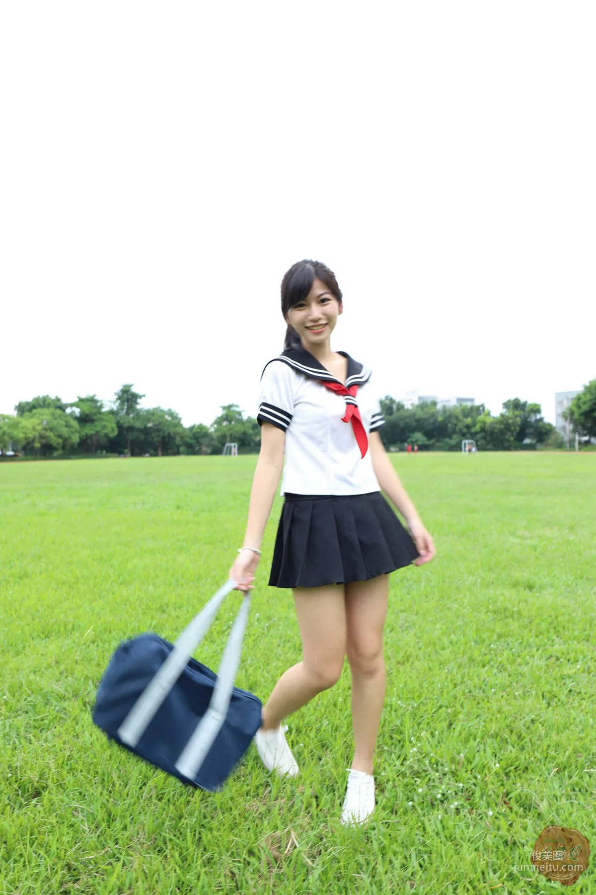 Uniform Girl Lin Wendi [Taiwan Beauties] Photo Set photo 36