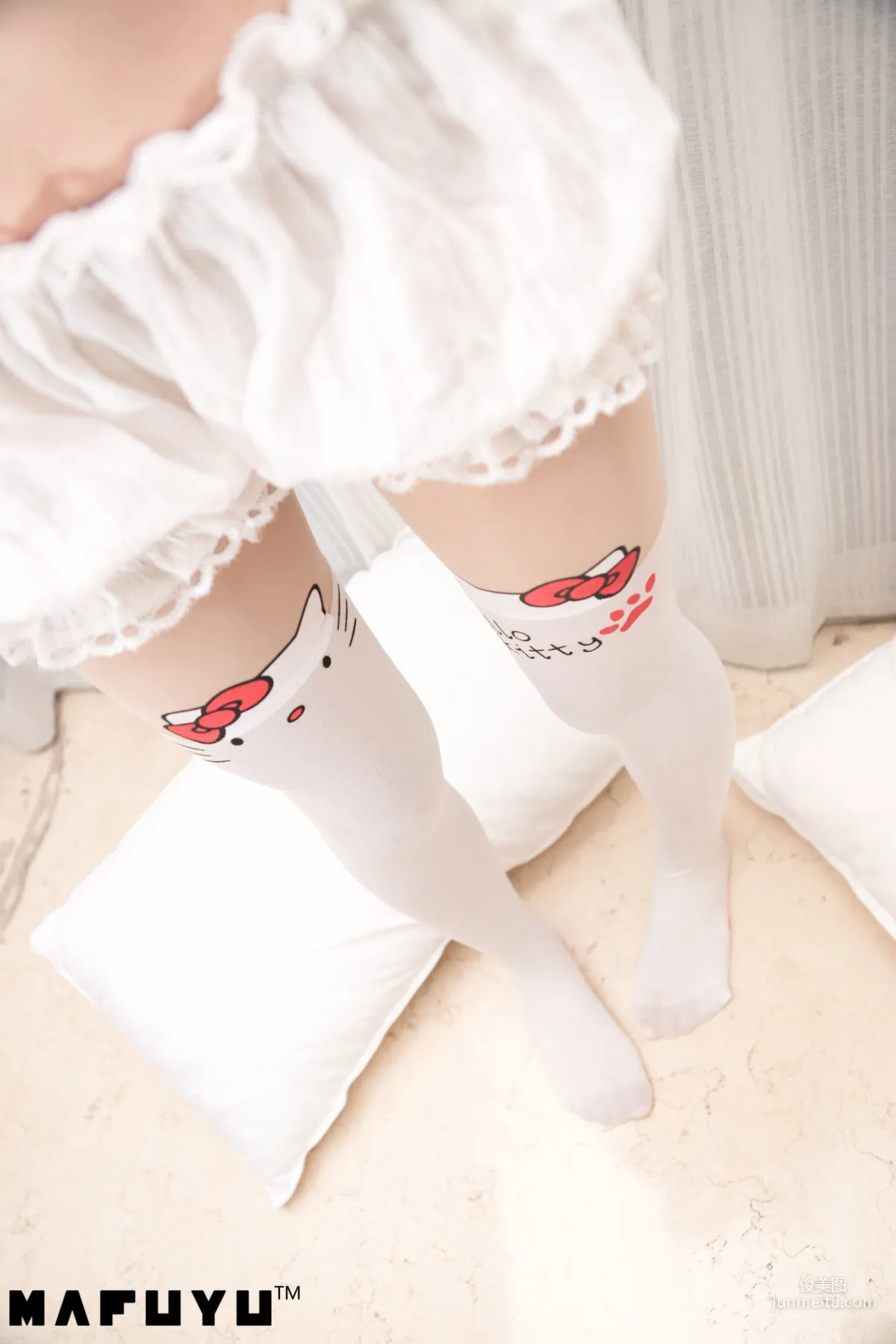 Shenle Banzhen Dong "Cat Claw White Stockings Series" [COSPLAY Beauty] Photo Set photo 29