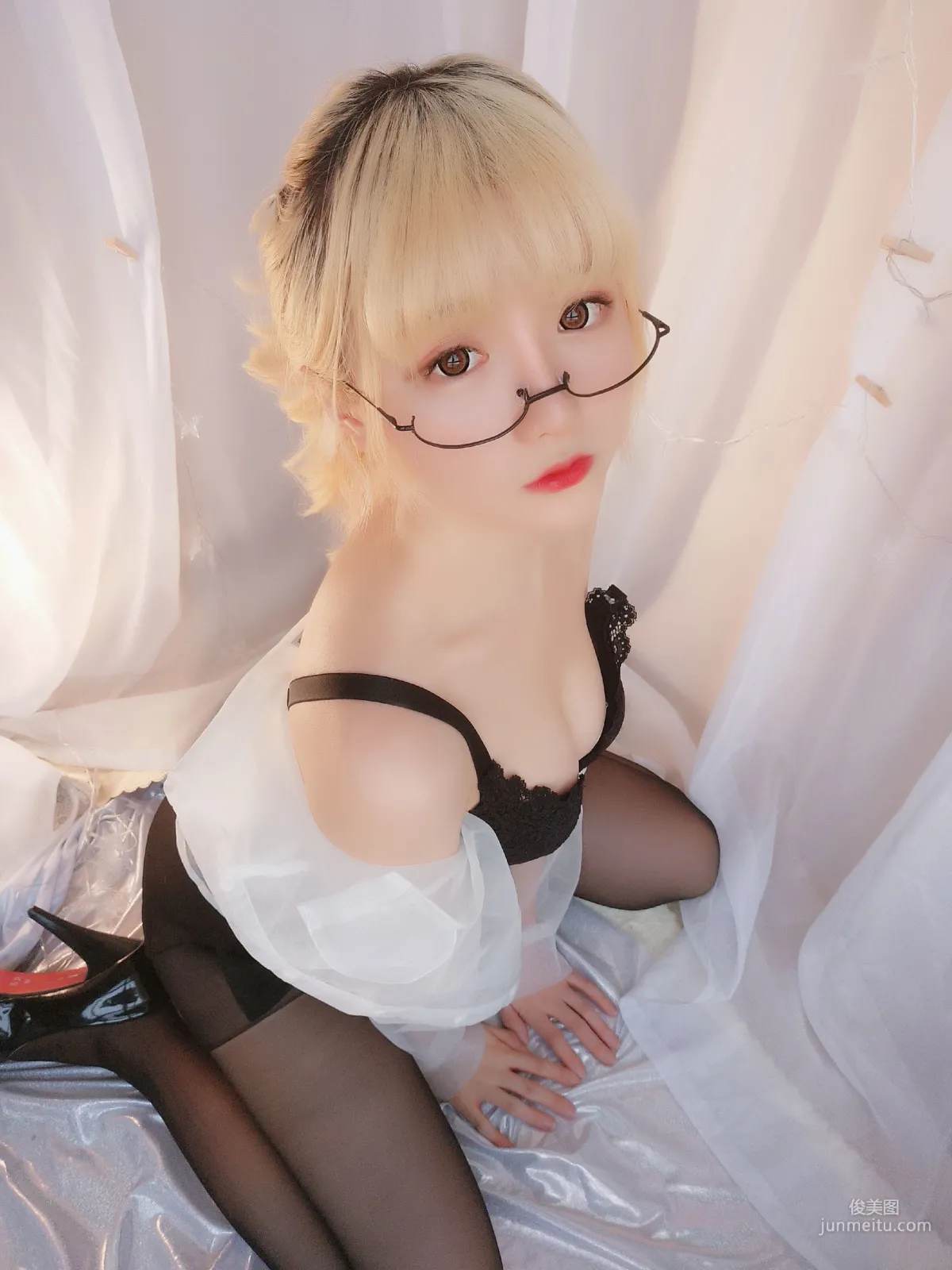 星之遲遲 《今晚加班包》 [福利COSPLAY] 寫真集 31