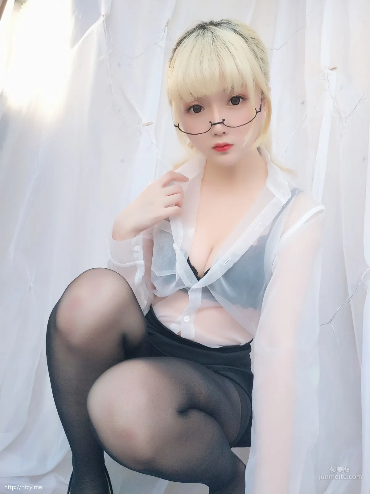 星之遲遲 《今晚加班包》 [福利COSPLAY] 寫真集 14