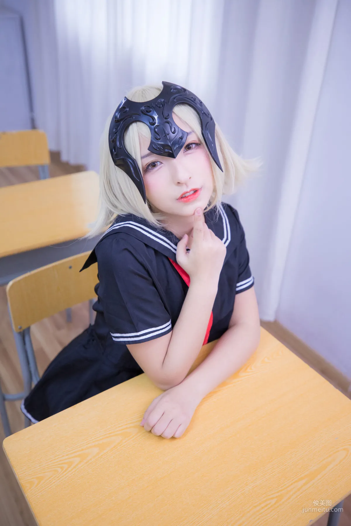 神楽坂真冬《放課後》 [蘿莉COSPLAY] 寫真集 64