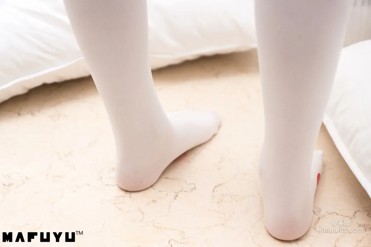 Shenle Banzhen Dong "Cat Claw White Stockings Series" [COSPLAY Beauty] Photo Set photo 33