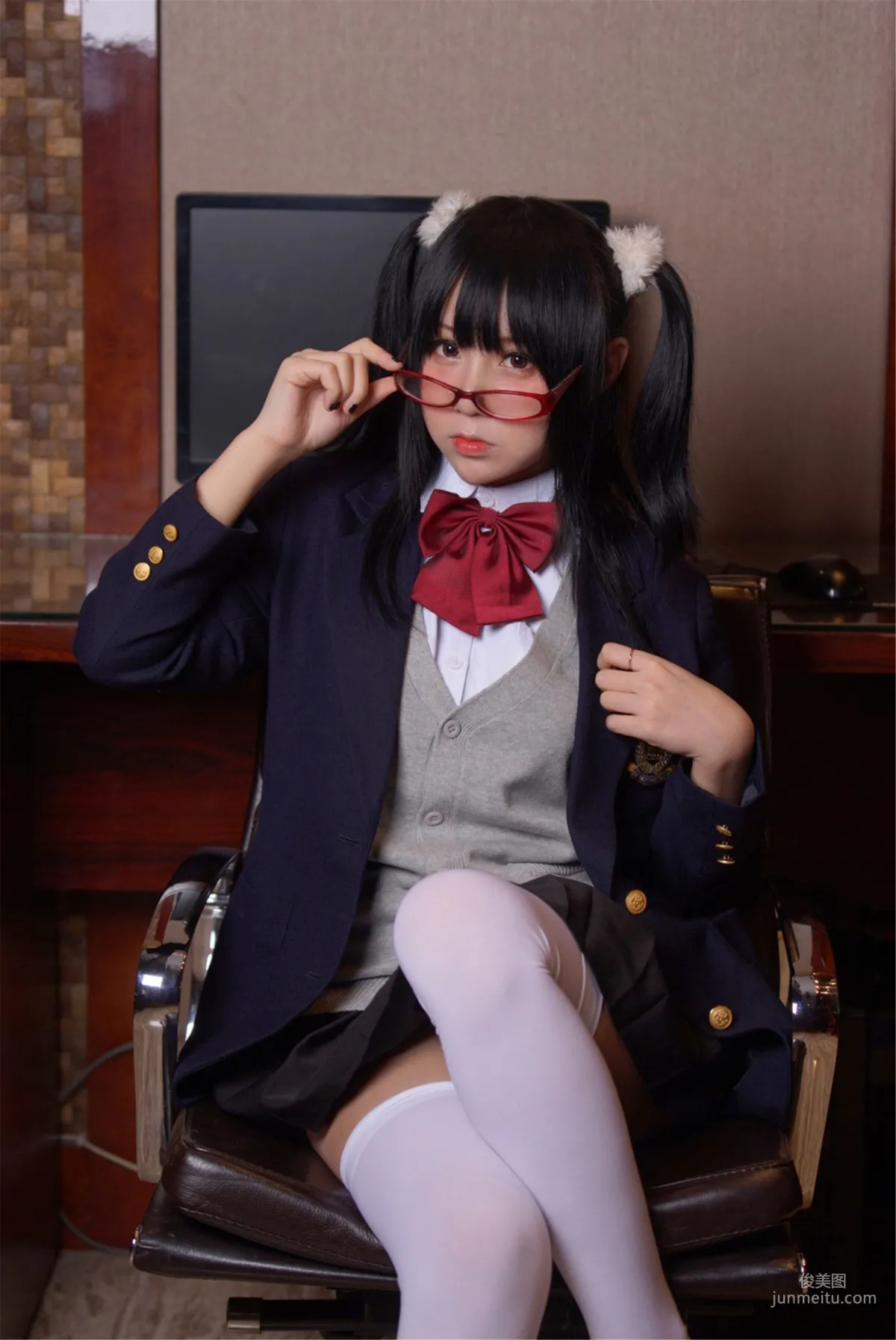 COSER Baiyin 81 & Yao Yaole, Sisters Silk Seduction [Cosplay Bonus] Photo Set photo 9