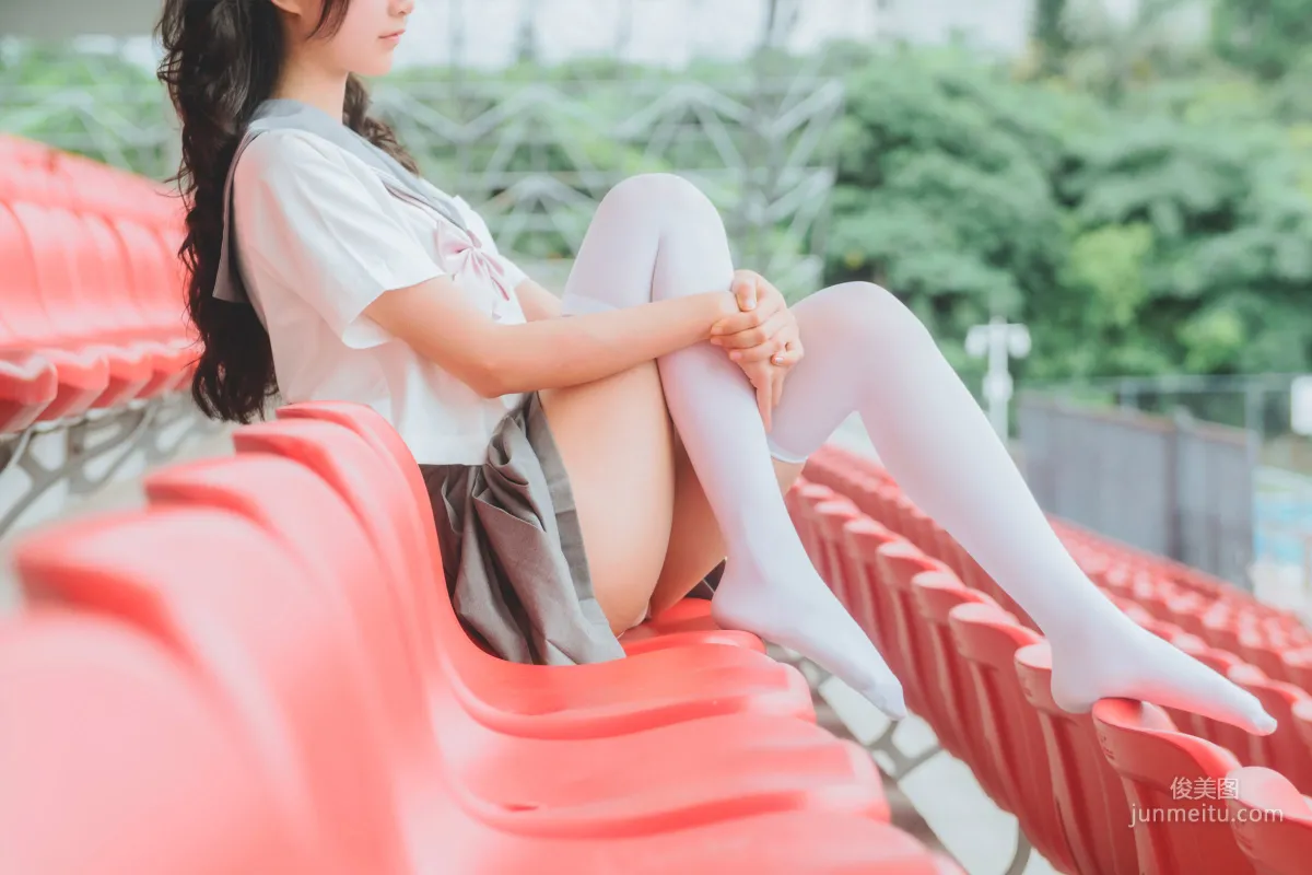 木綿綿OwO《灰色JK制服》 [COSER美女] 寫真集 17