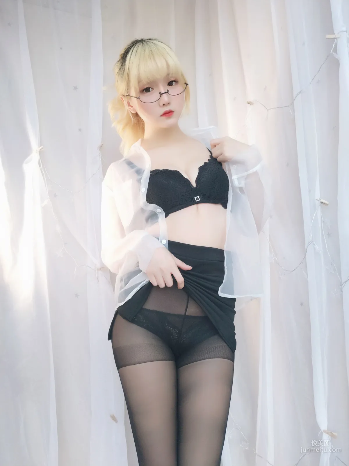 星之遲遲 《今晚加班包》 [福利COSPLAY] 寫真集 22
