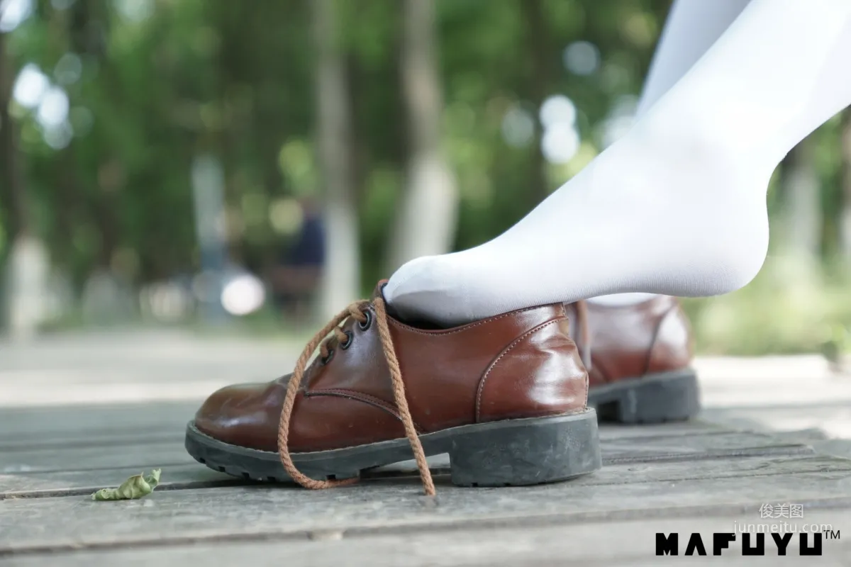 Shenle Banzhen Dong 'Girl and Nature and White Socks Series' [Cosplay Collection] Photo Set photo 2