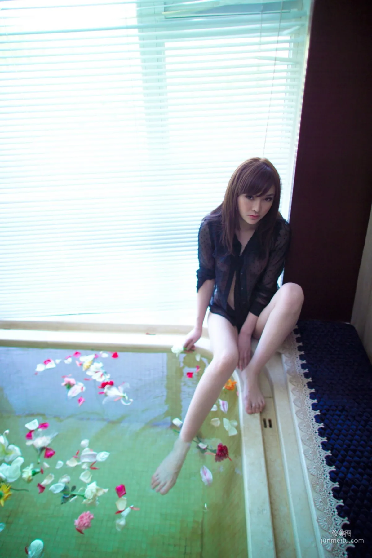 Han Zixuan, Hotel Bathtub Private Shoot Set photo 49