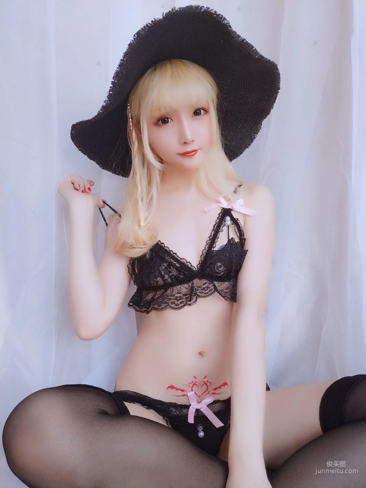 Coser Girl Xingzhi Chichi, Happy Holiday Pack [Cosplay] Photo Set photo 26