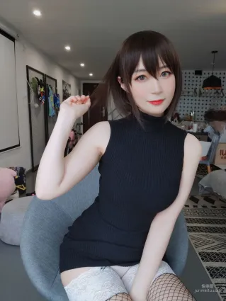 COSER白銀81《黑色包臀裙》 [COSPLAY少女] 寫真集