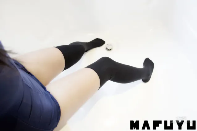 神楽坂真冬《藍白死庫水重置系列》 [蘿莉COSPLAY] 寫真集