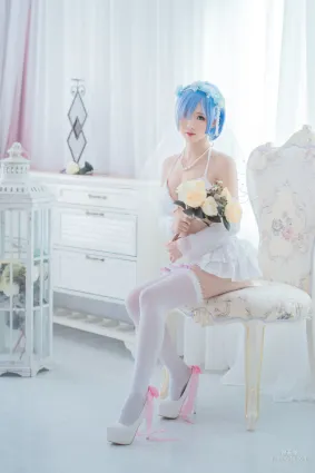 面餅仙兒《花嫁蕾姆》 [福利COSPLAY] 寫真集