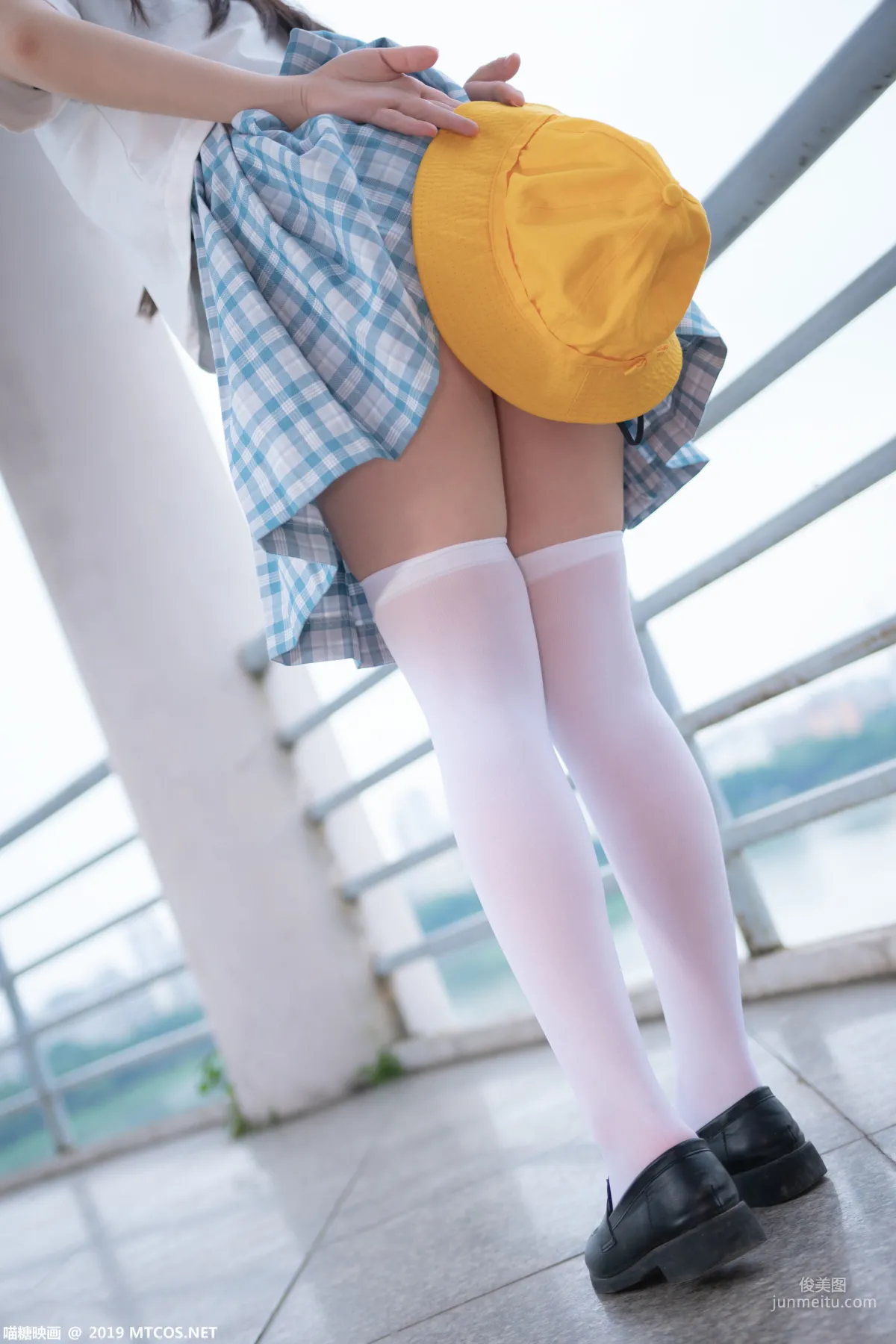 《白丝格子裙少女》 [喵糖映画] VOL.015 写真集14