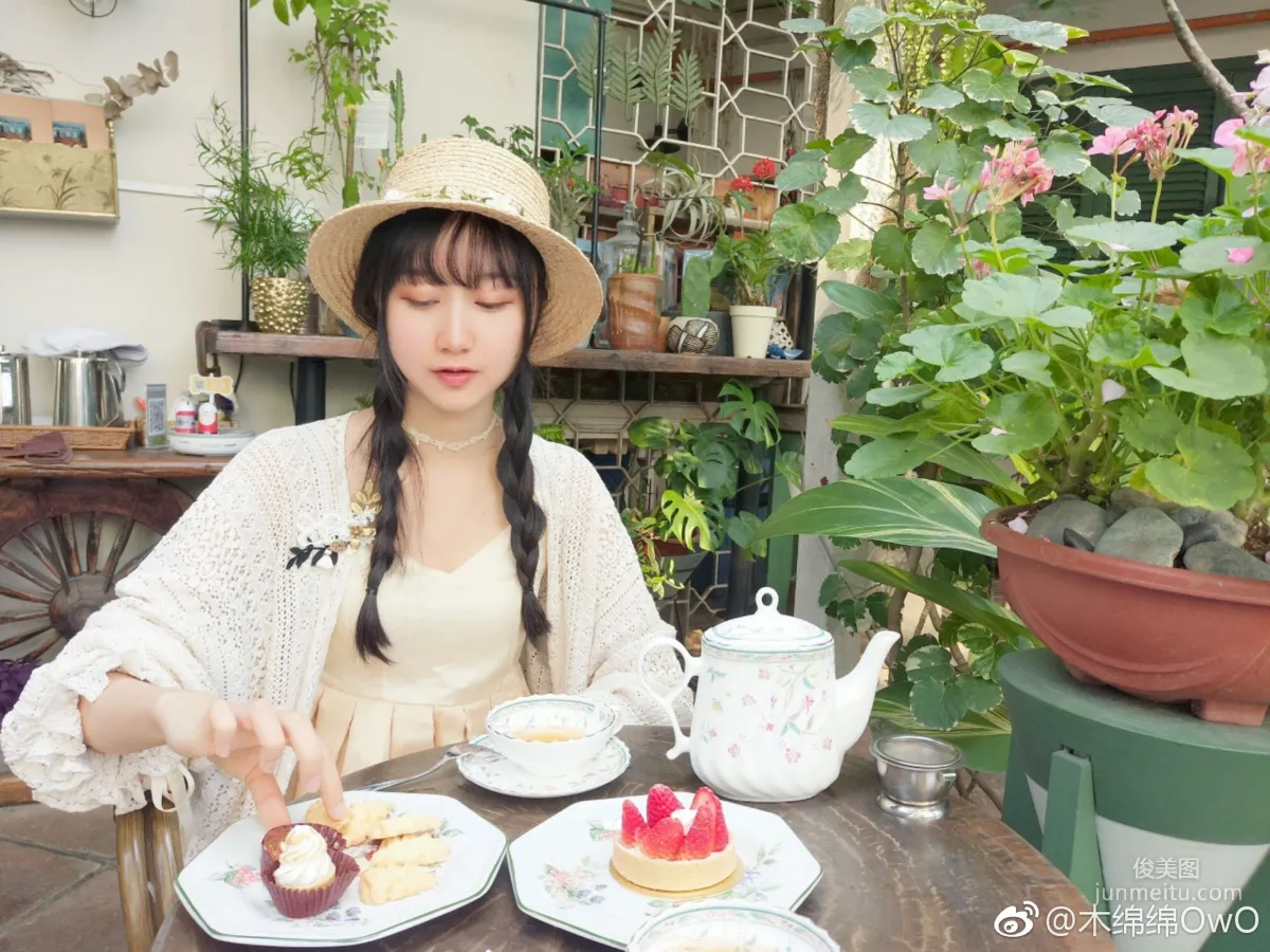 Cute Girl Mu Mianmian OwO, Weibo Life Selfies [Cosplay Beauty] Photo Set photo 46