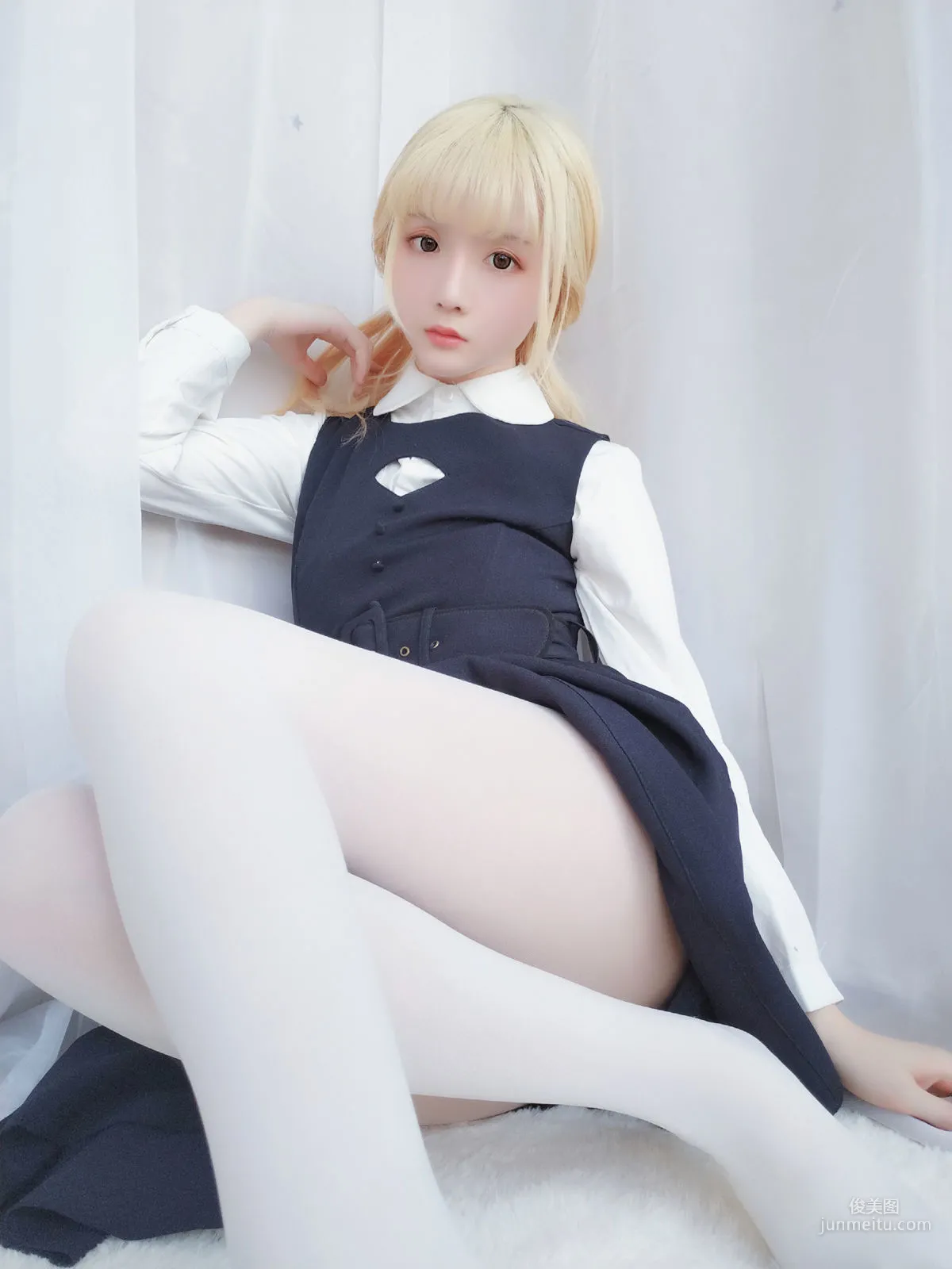 Coser Girl Xingzhi Chichi, Happy Holiday Pack [Cosplay] Photo Set photo 40