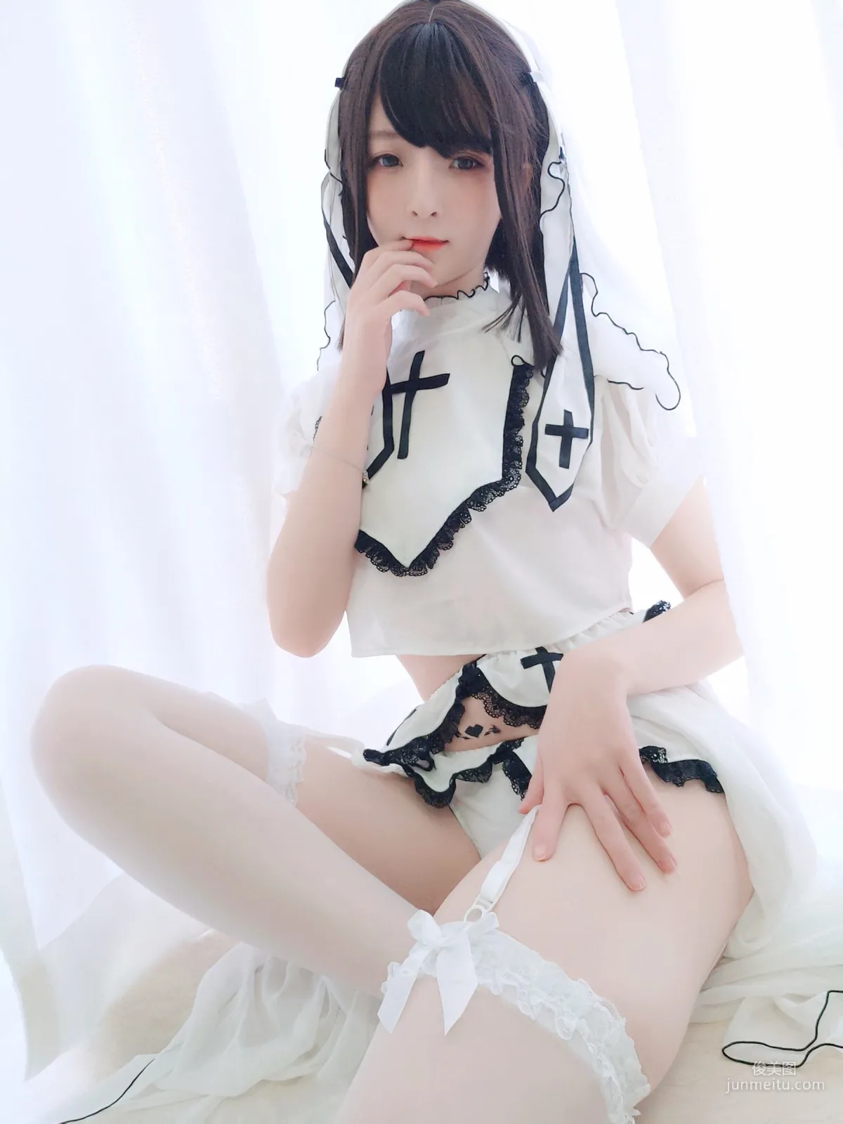 一小央泽《白修女》 [COSPLAY福利] 写真集26