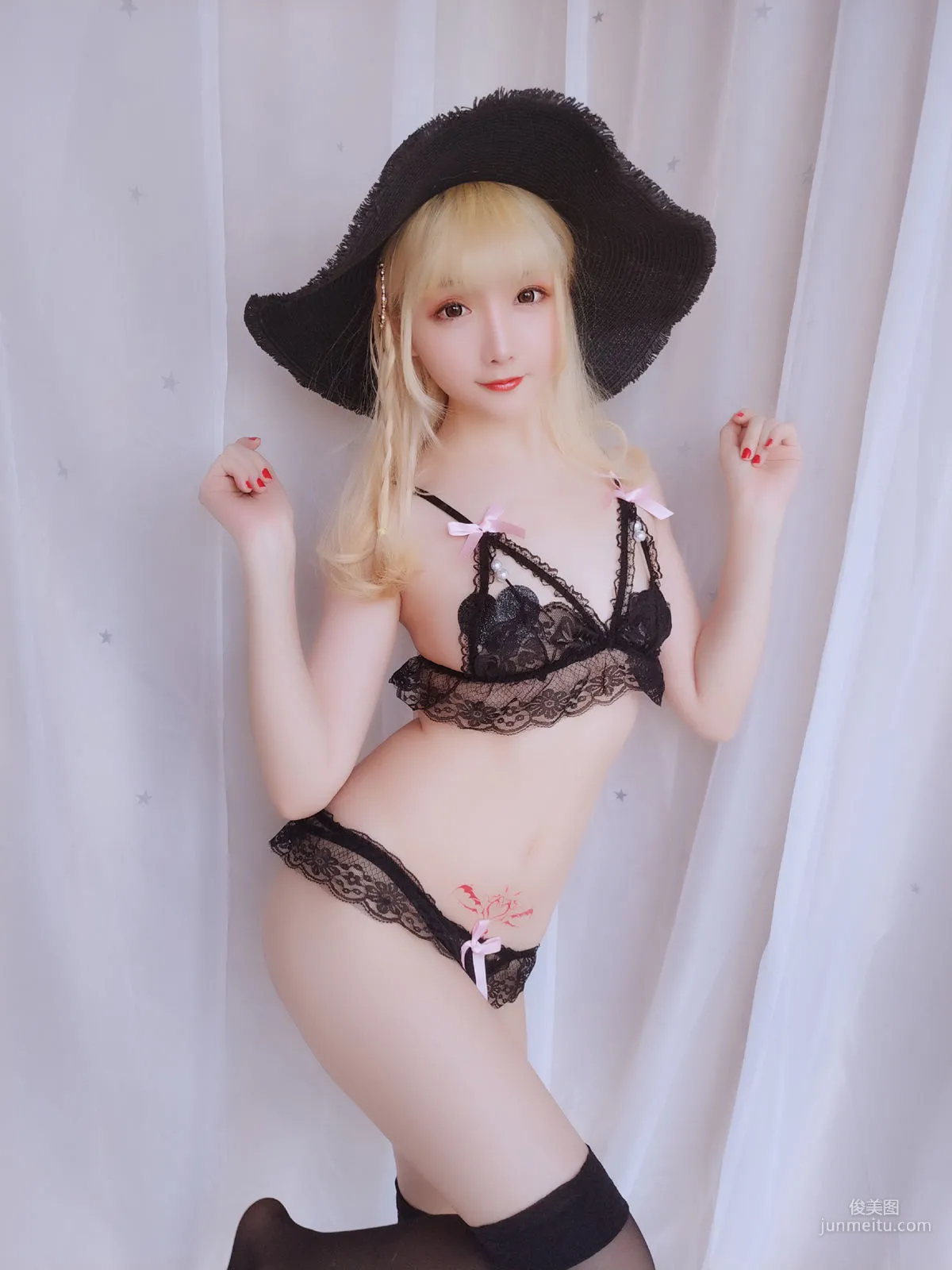 Coser Girl Xingzhi Chichi, Happy Holiday Pack [Cosplay] Photo Set photo 10