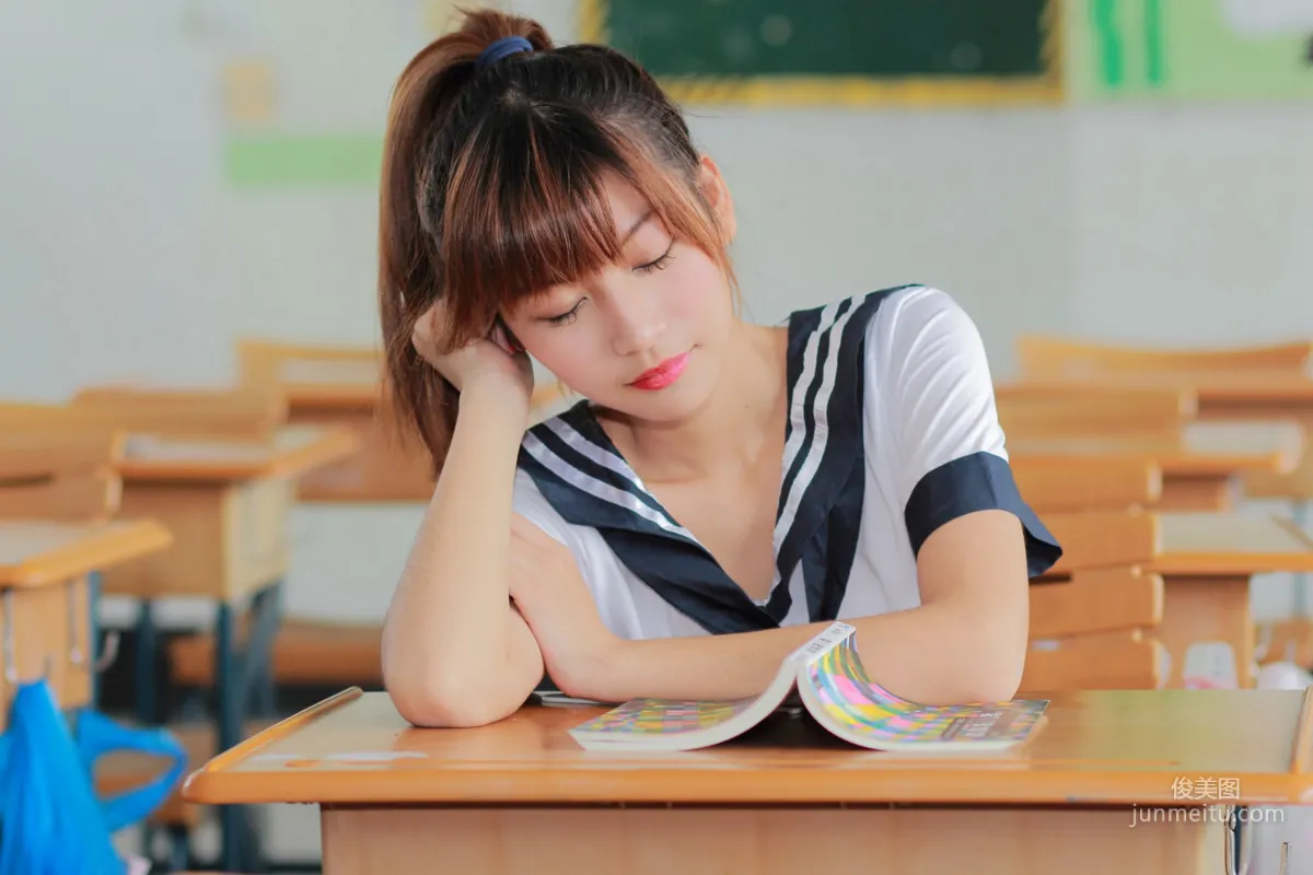 Uniform Girl Lin Wendi [Taiwan Beauties] Photo Set photo 13