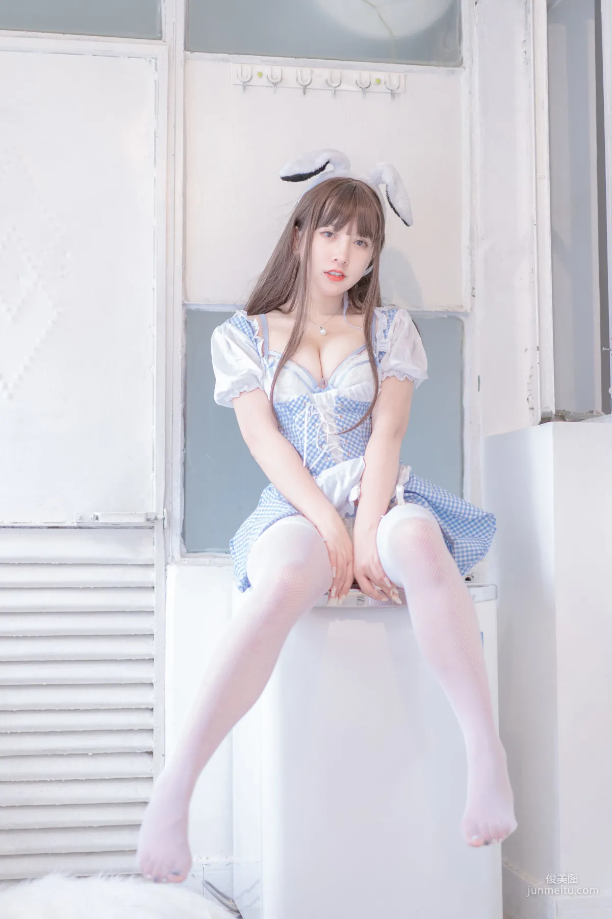 COSER Mixianxian sama Blue and White Maid [COSPLAY Girl] Photo Set photo 9