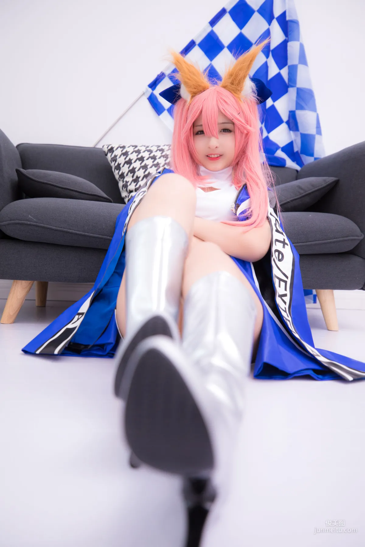 神楽坂真冬《目標はあなた、エンジン全開！！》 [蘿莉COSPLAY] 寫真集 60