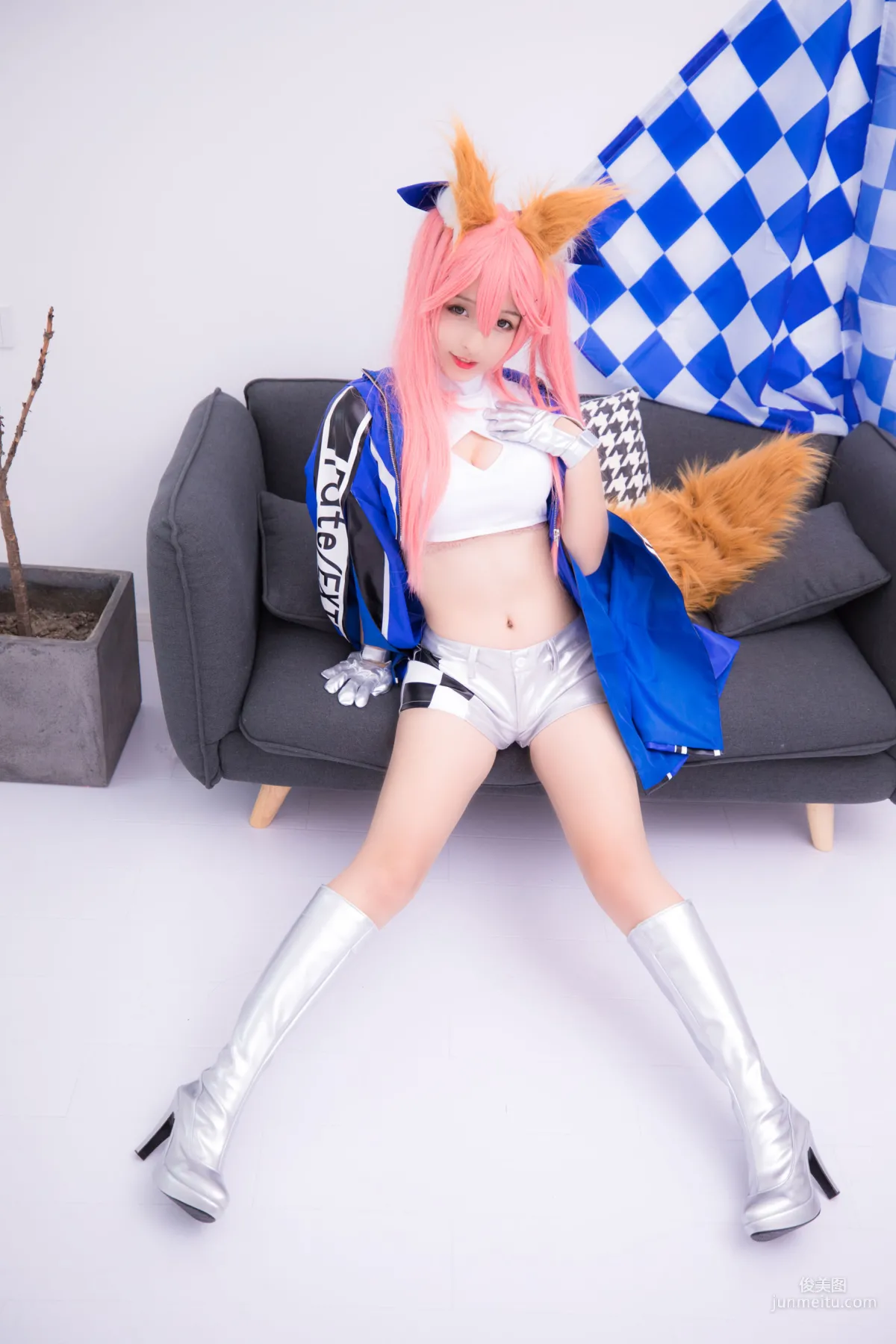 神楽坂真冬《目標はあなた、エンジン全開！！》 [蘿莉COSPLAY] 寫真集 56