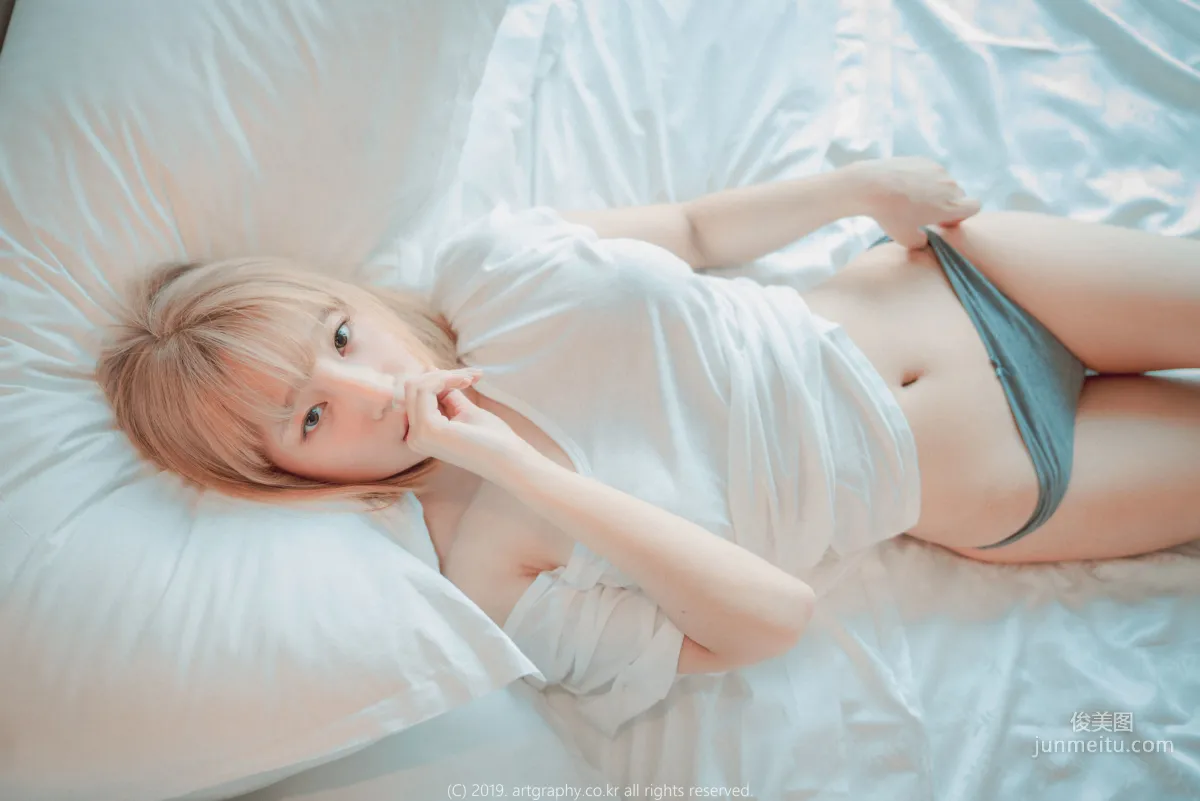 Big-Bust Jiang Renqing, Thong + T-Shirt + Fishnet Stockings Bunny Girl [ARTGRAVIA] Photo Set photo 16